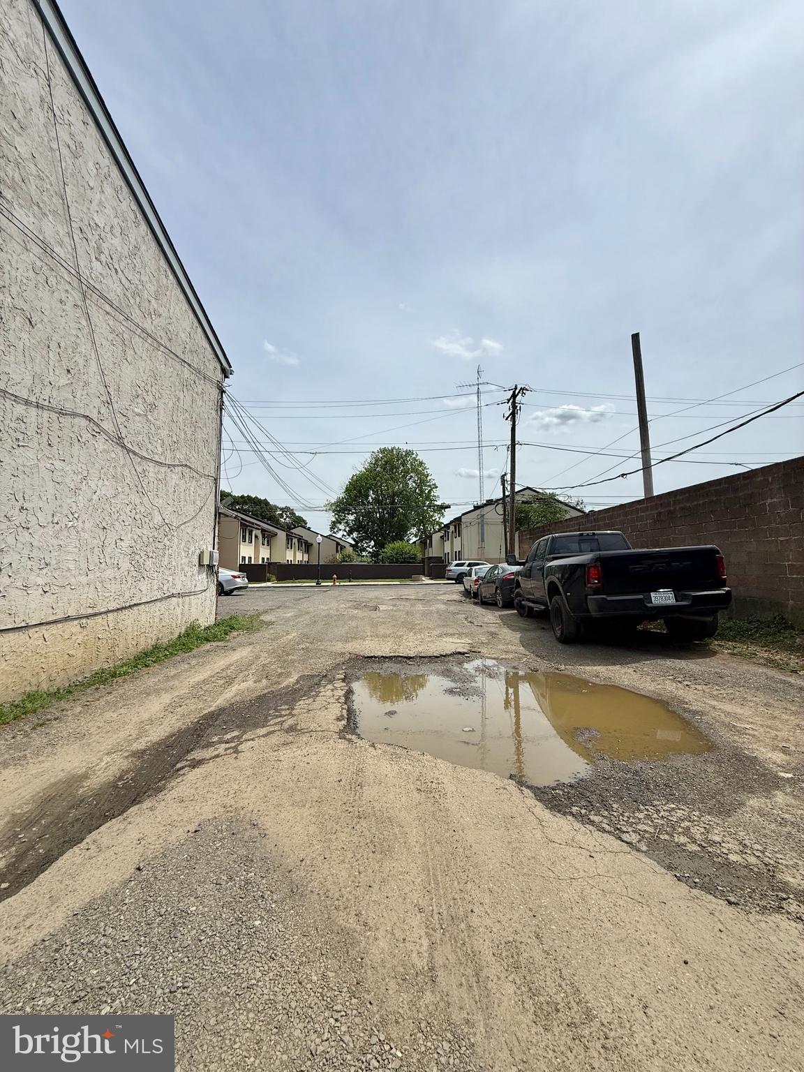 HOLMESBURG - Residential Income