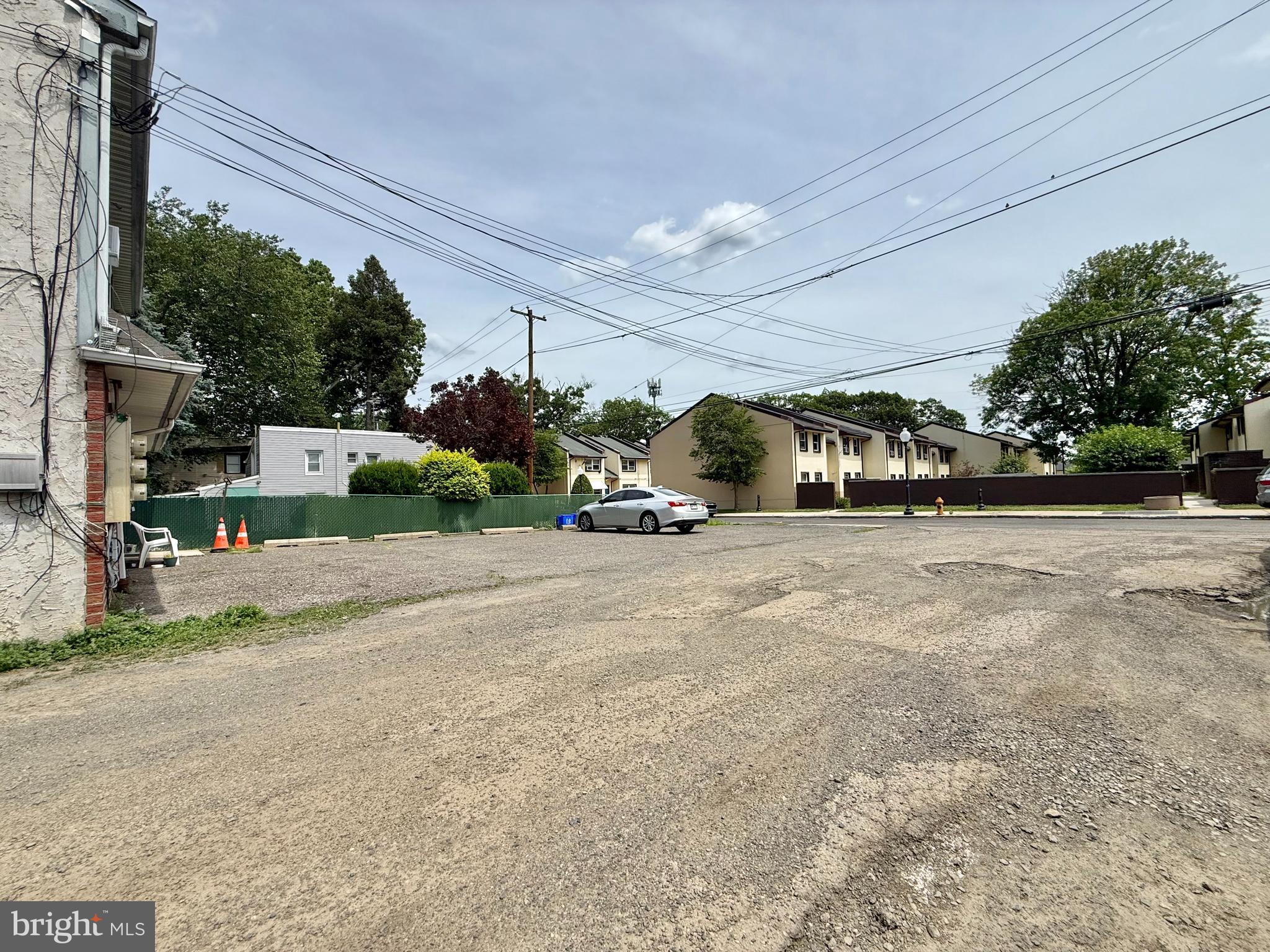 HOLMESBURG - Residential Income