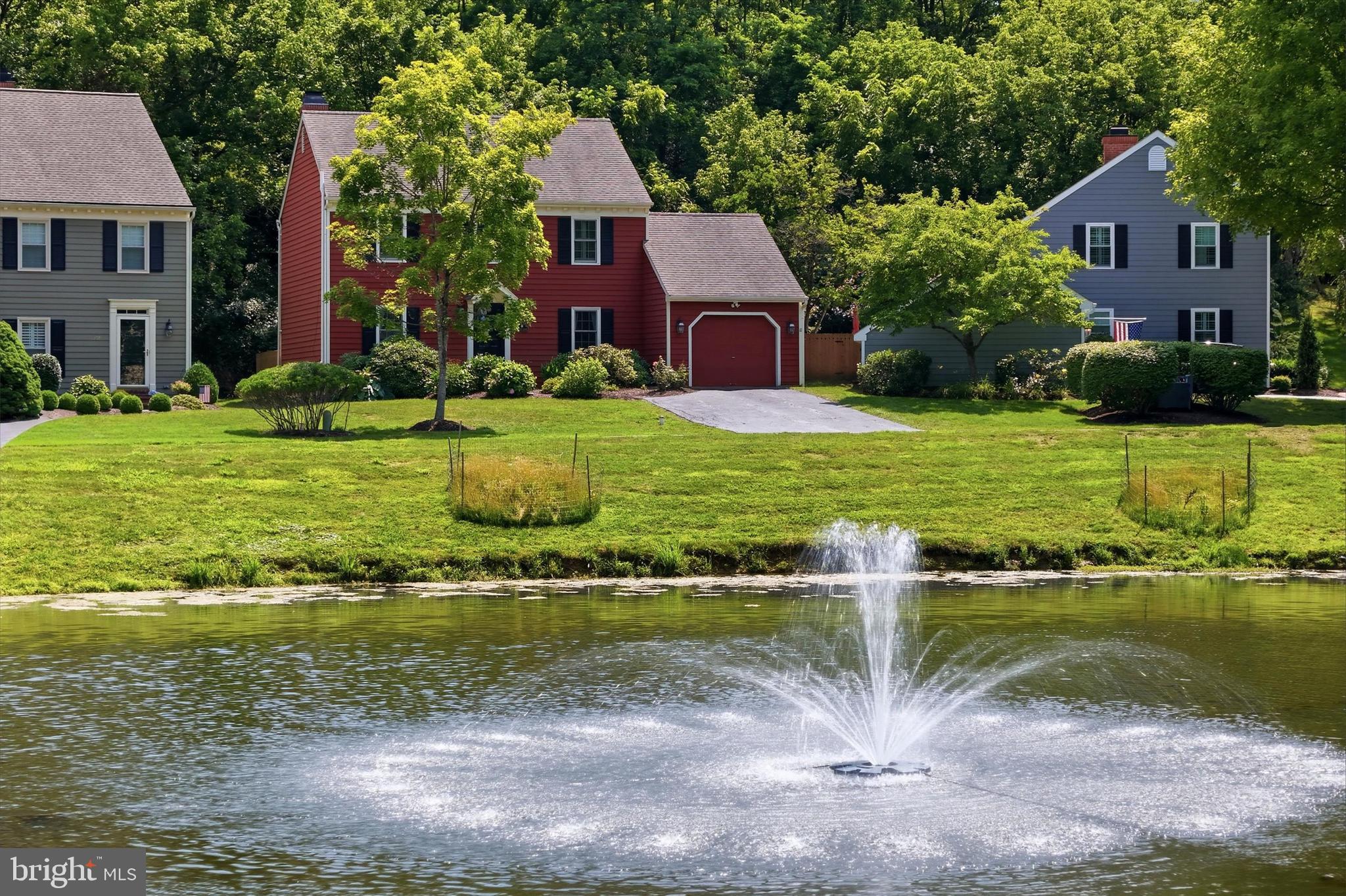 DEERFIELD KNOLL - Residential