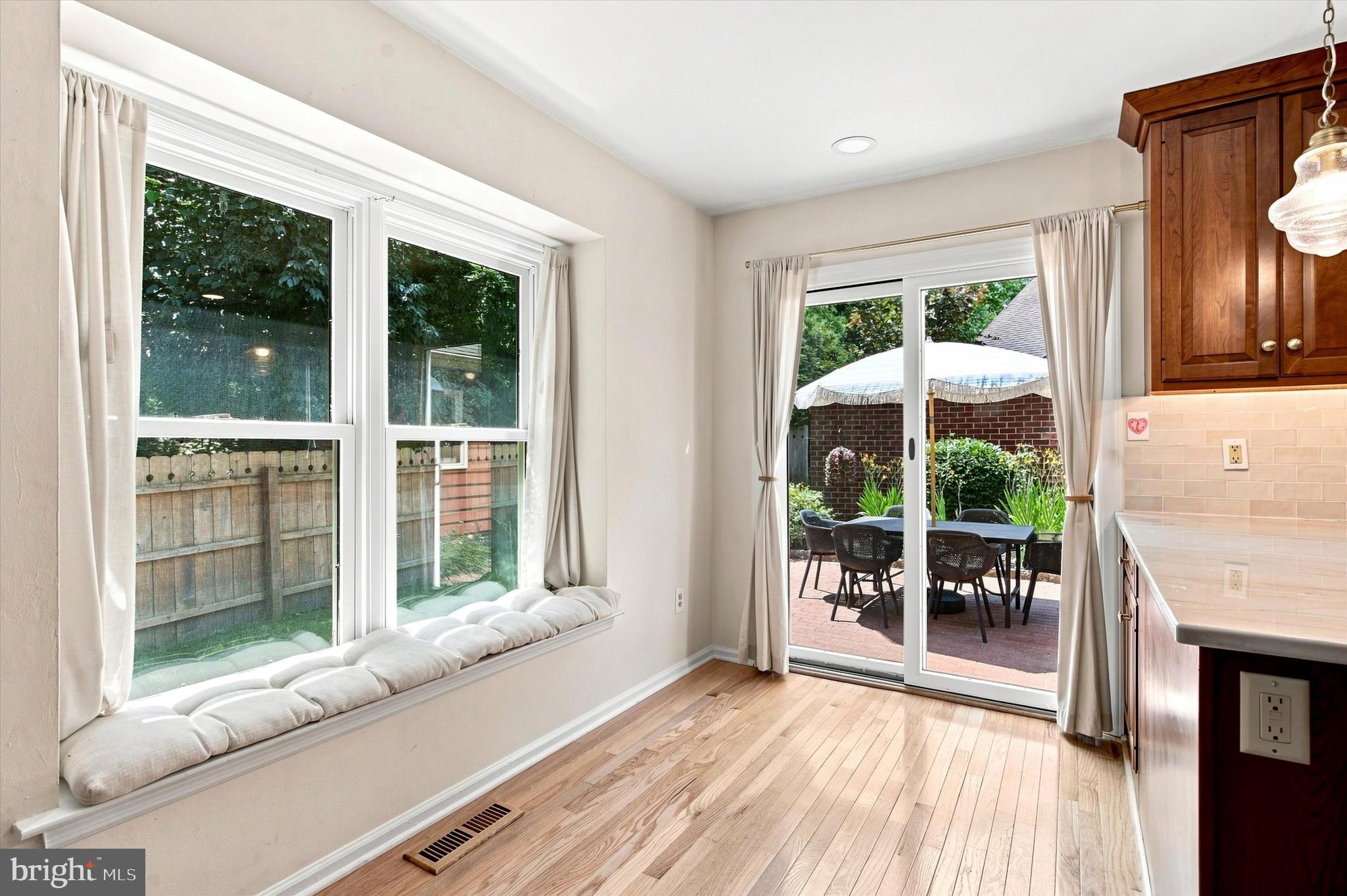 DEERFIELD KNOLL - Residential