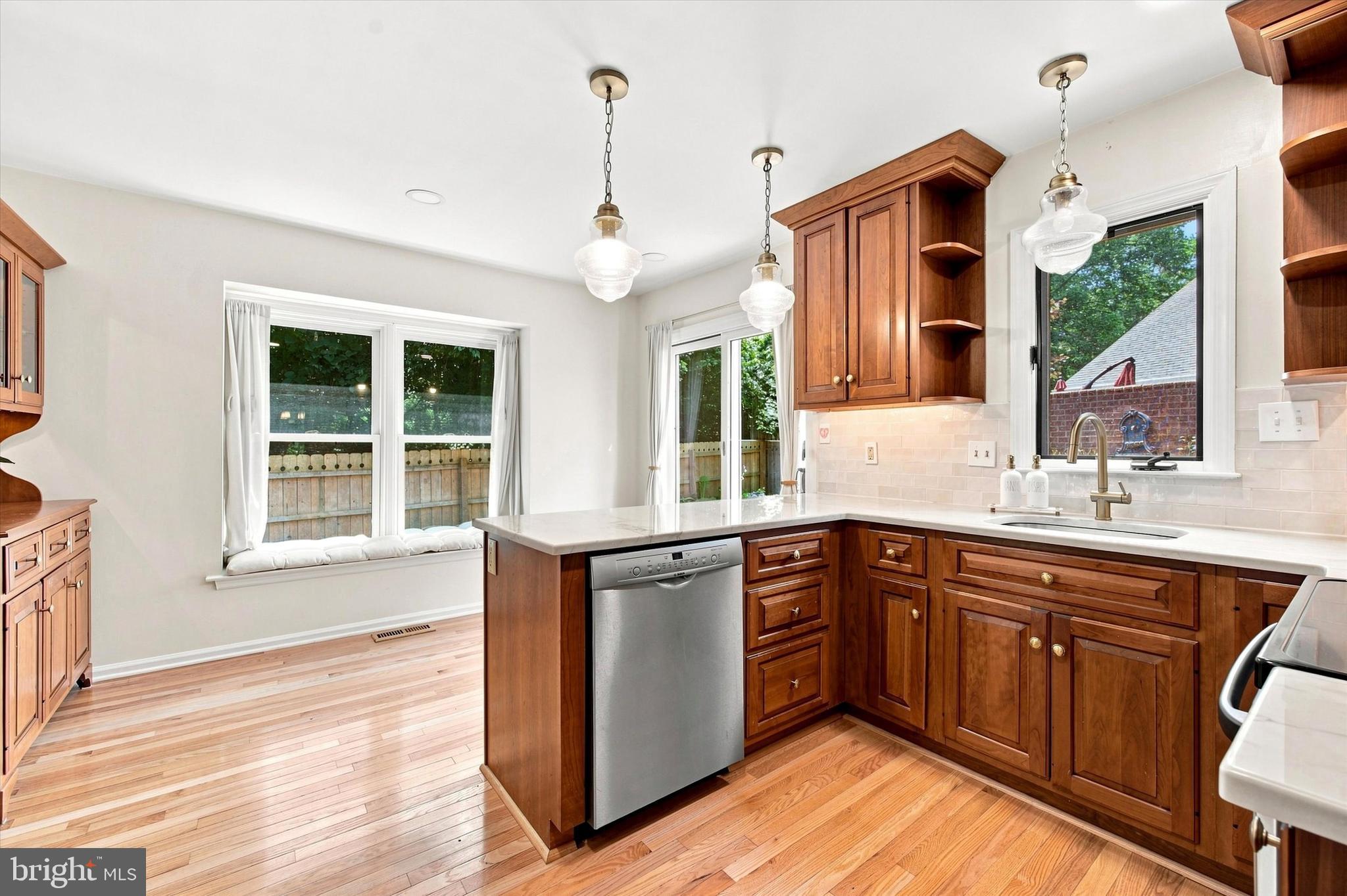 DEERFIELD KNOLL - Residential