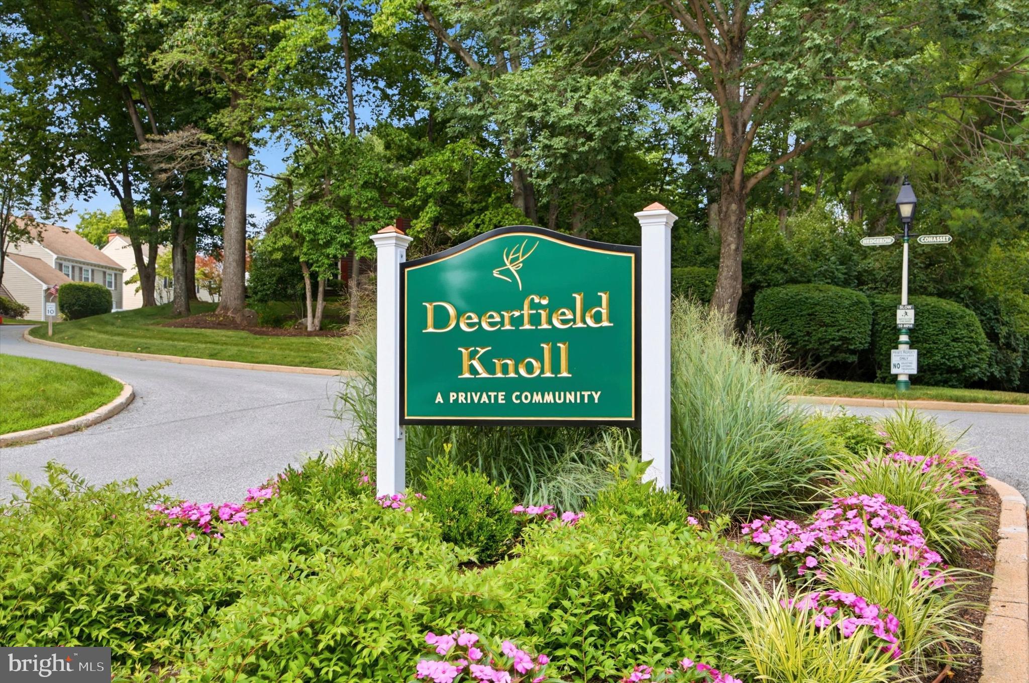 DEERFIELD KNOLL - Residential