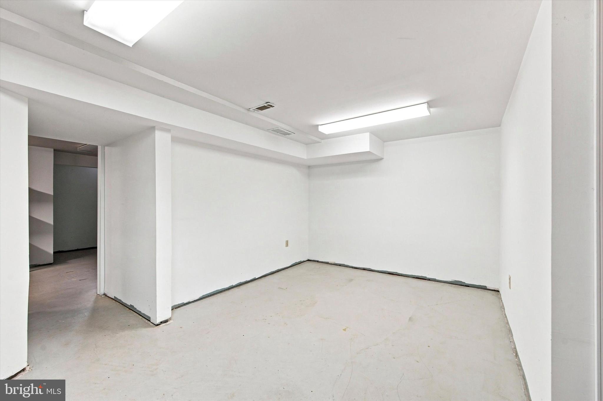 DEERFIELD KNOLL - Residential