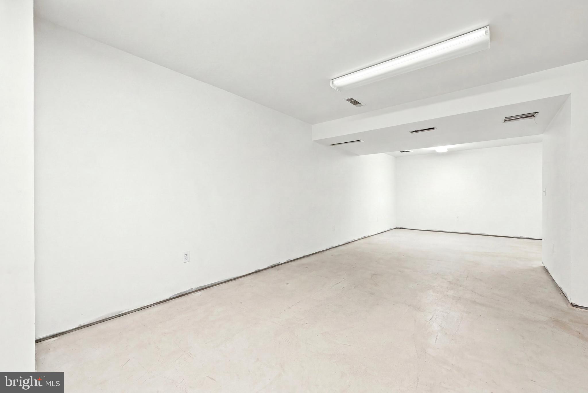 DEERFIELD KNOLL - Residential