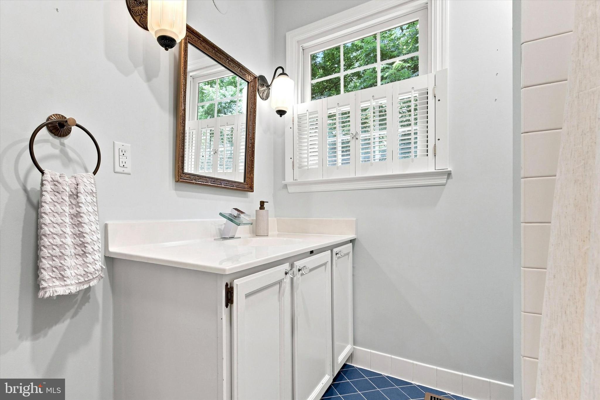 DEERFIELD KNOLL - Residential