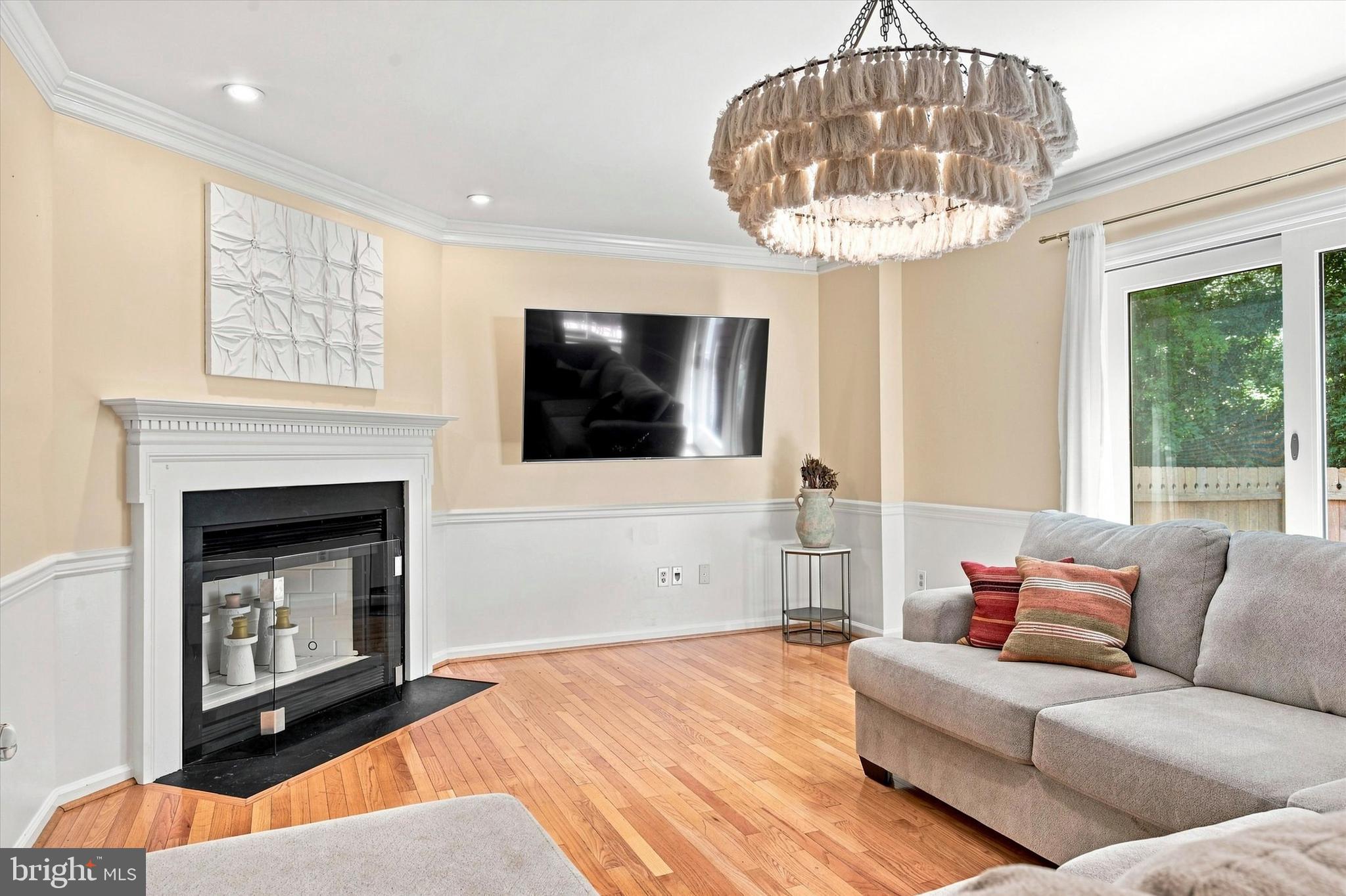 DEERFIELD KNOLL - Residential