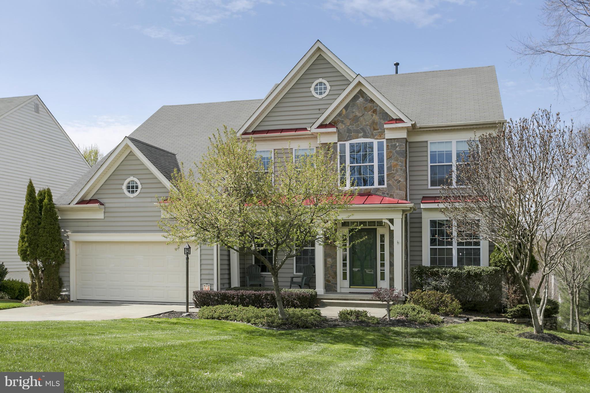Nestled in cul-de-sac in River Hil. 5 bed, 3.5 bath w/3 lvls of spacious living. Over 4,000 sq ft! Open floor plan w/lots of natural light. Highlights incl soaring ceilings, 2 story fam rm w/floor to ceiling stone fireplace, private study, formal living spaces. Kitchen sparkles w/granite and NEW SS appliances. Immaculately maintained! Maintenance free deck & stone patio overlook scenic rear yard