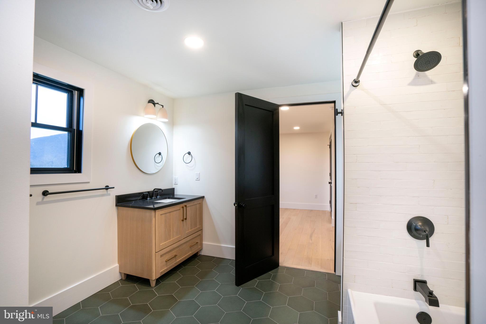 OAK GROVE - Residential