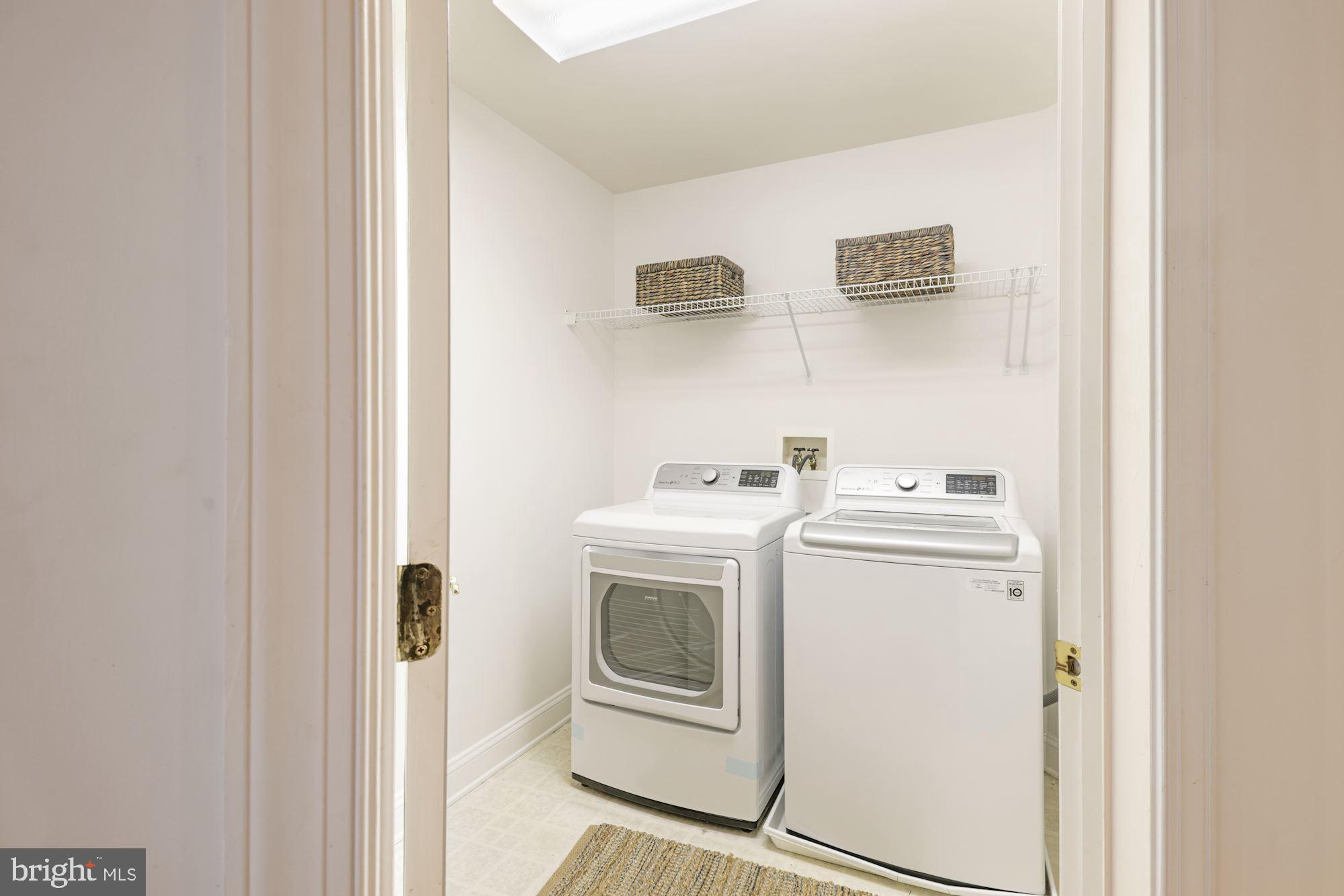 POTOMAC OUTSIDE - Residential