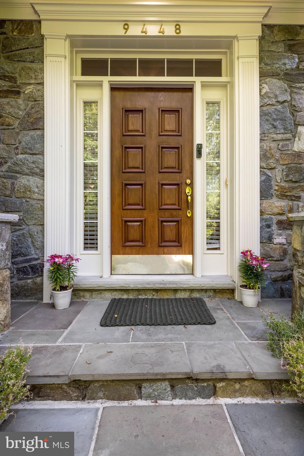 POTOMAC OUTSIDE - Residential