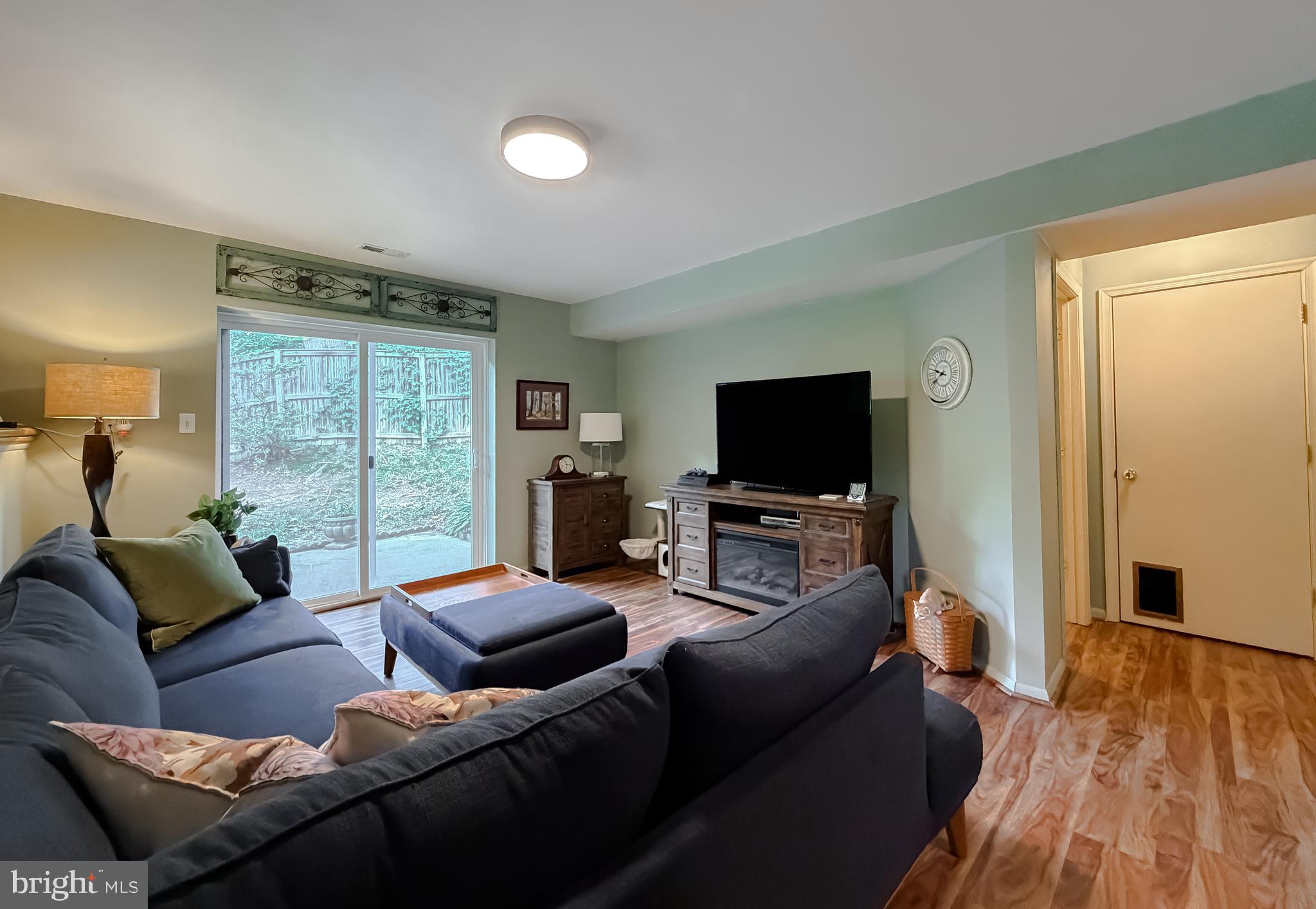 POPLAR WOODS - Residential