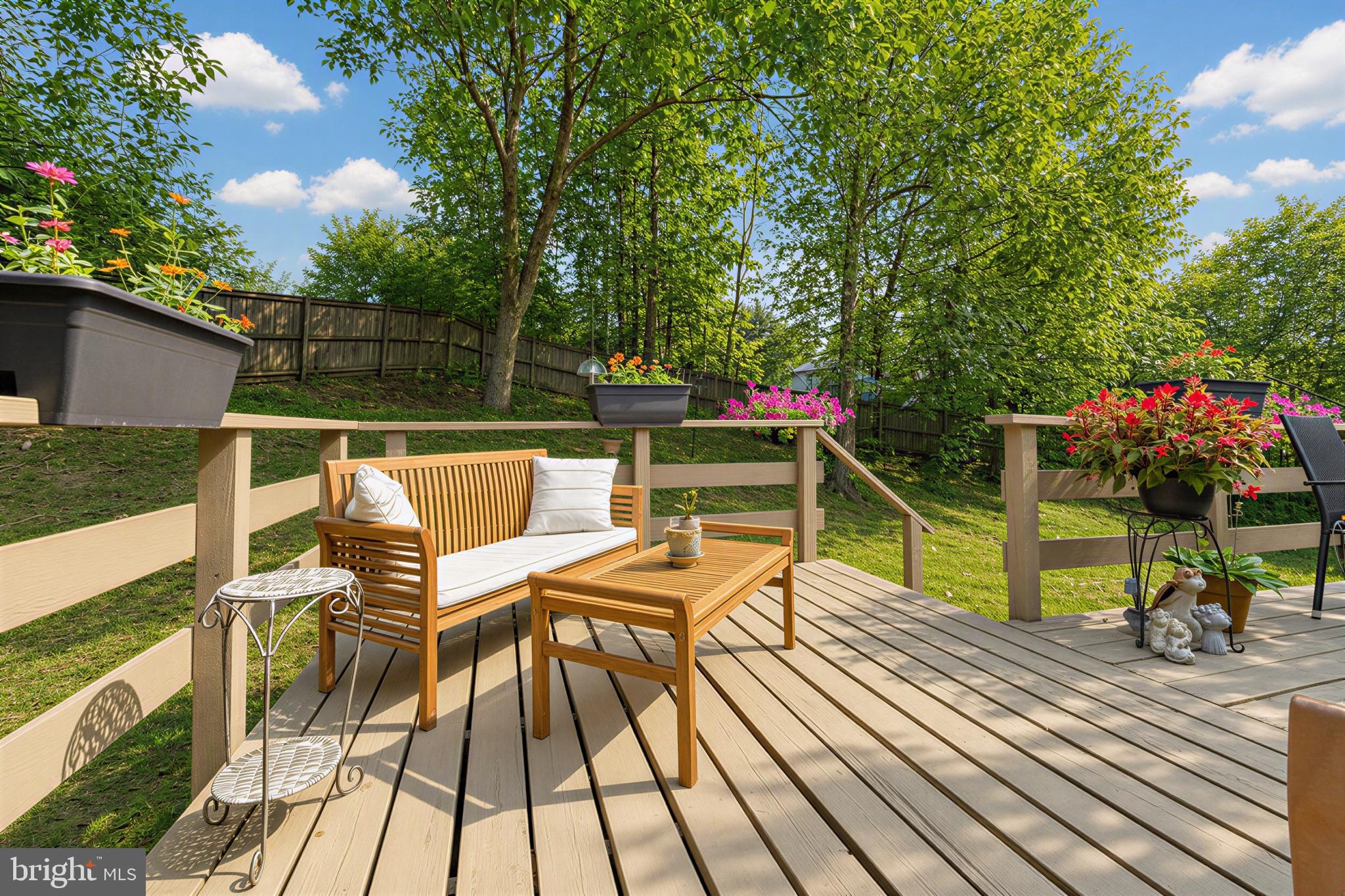 POPLAR WOODS - Residential