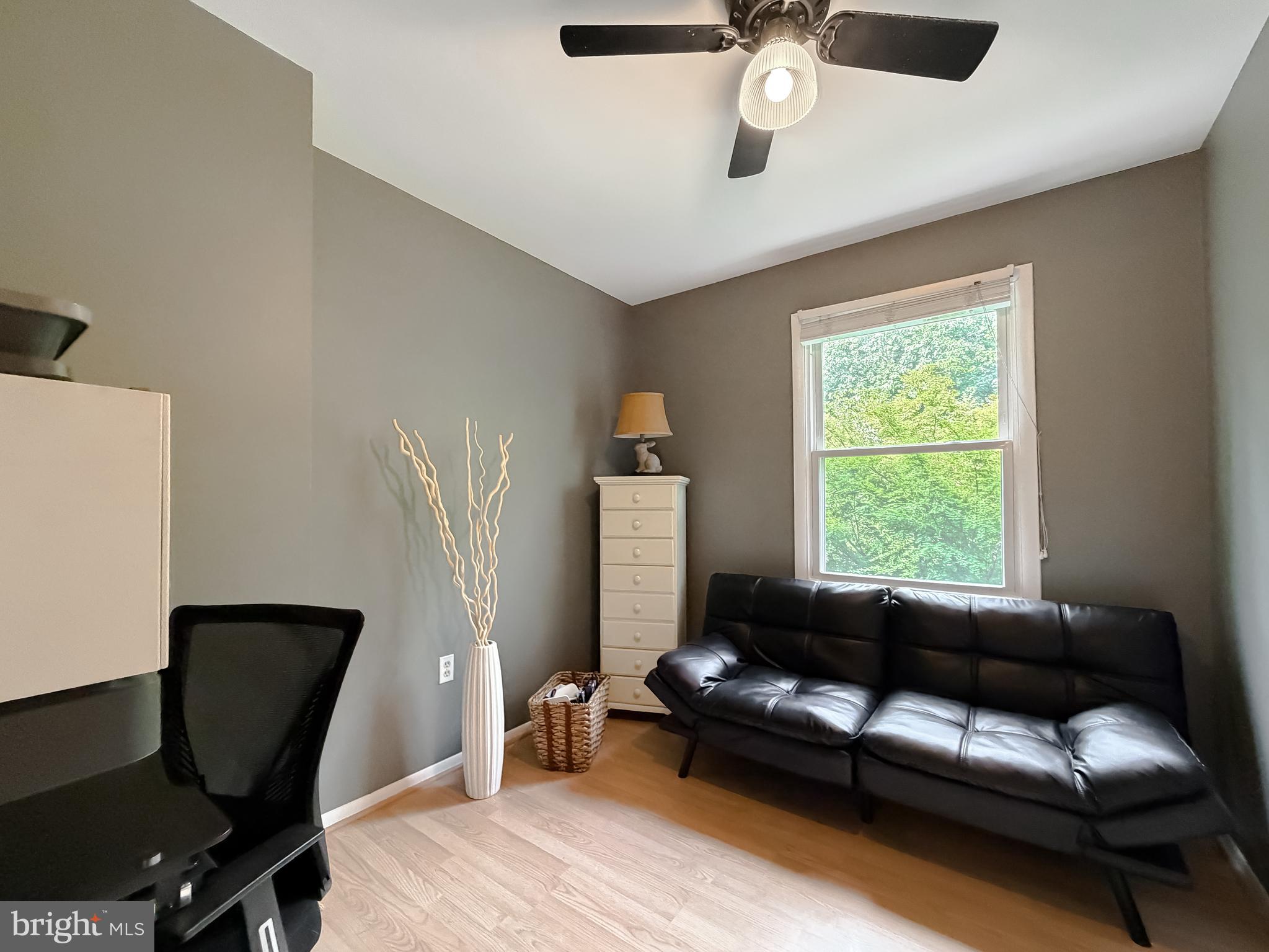 POPLAR WOODS - Residential