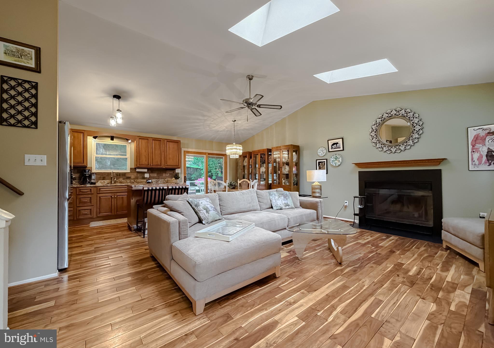POPLAR WOODS - Residential