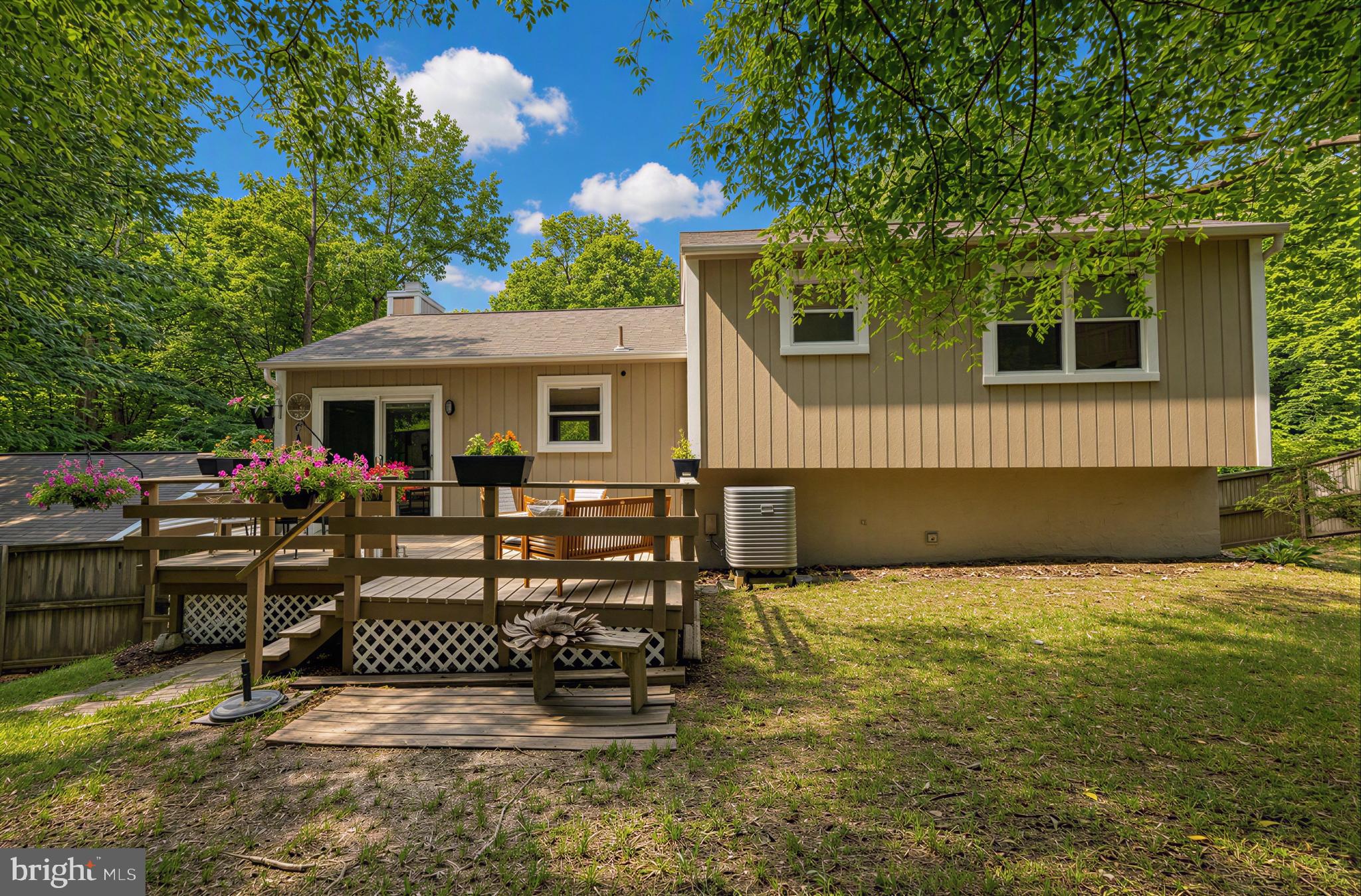 POPLAR WOODS - Residential
