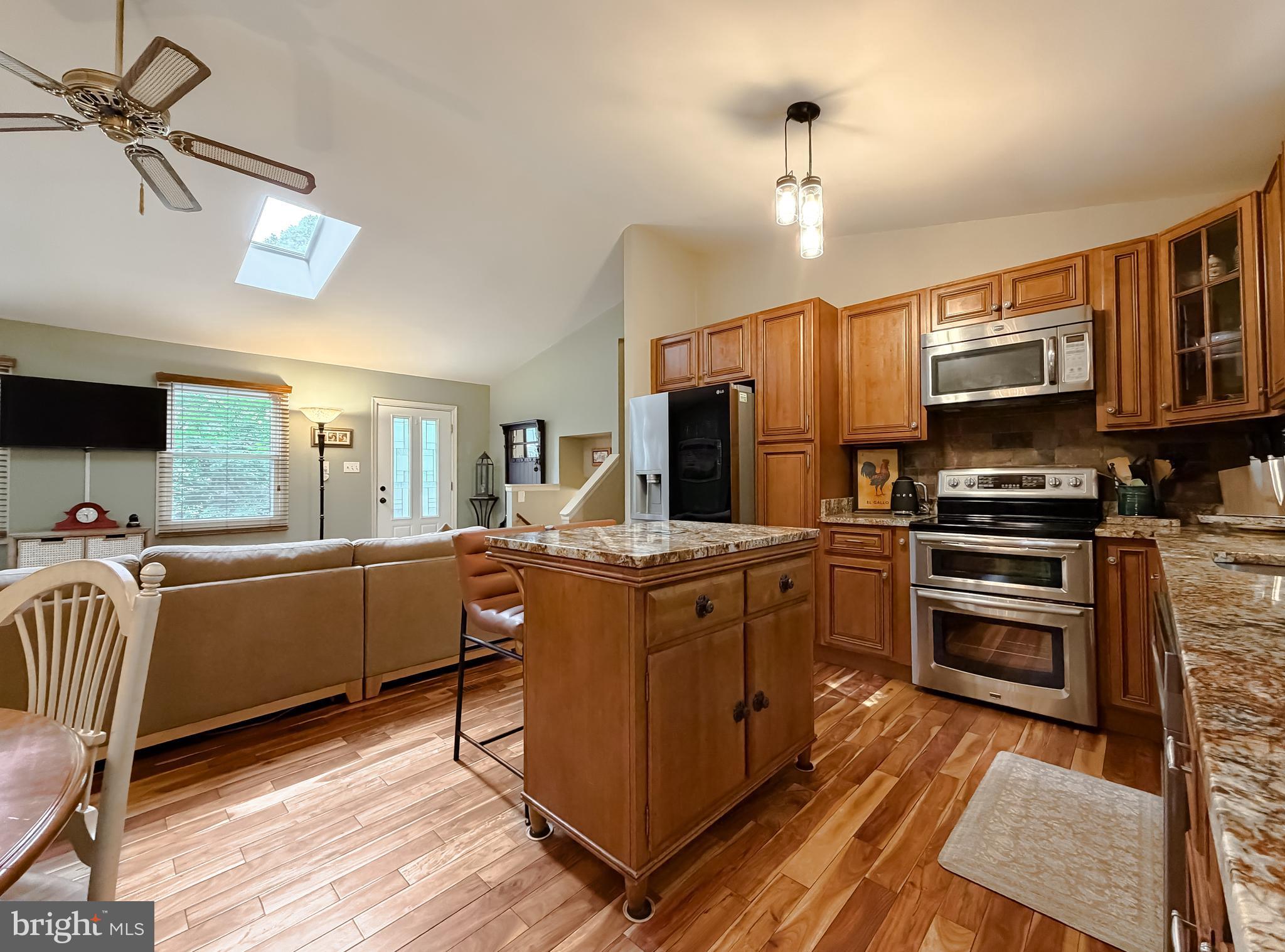 POPLAR WOODS - Residential
