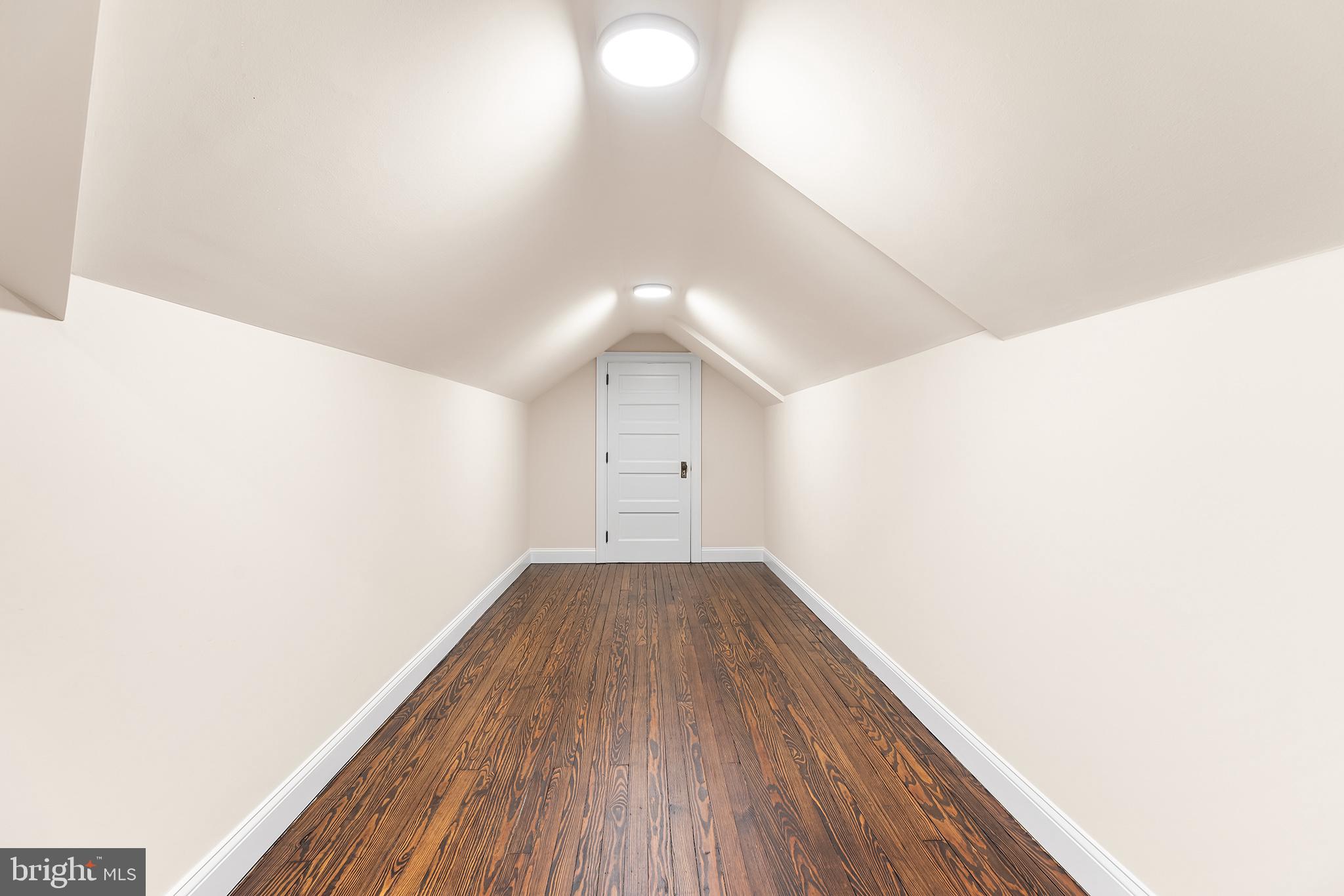 CURRAN TERRACE - Residential