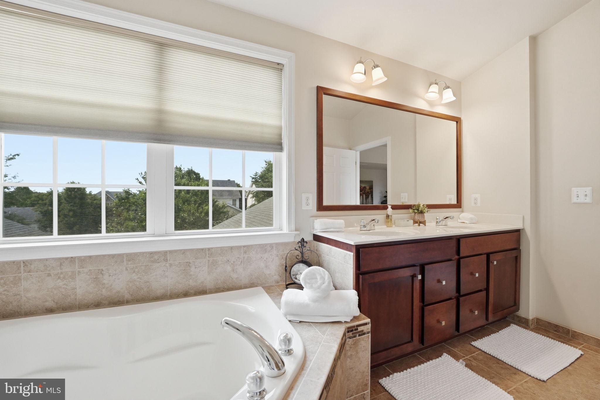 DOMINION VALLEY COUNTRY CLUB - Residential