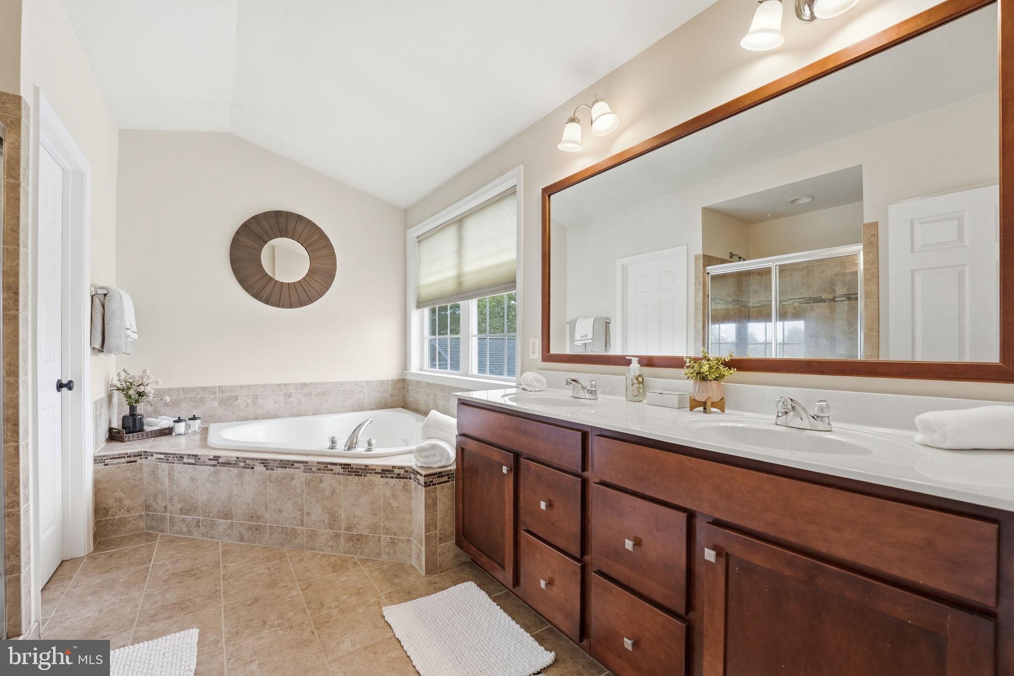 DOMINION VALLEY COUNTRY CLUB - Residential