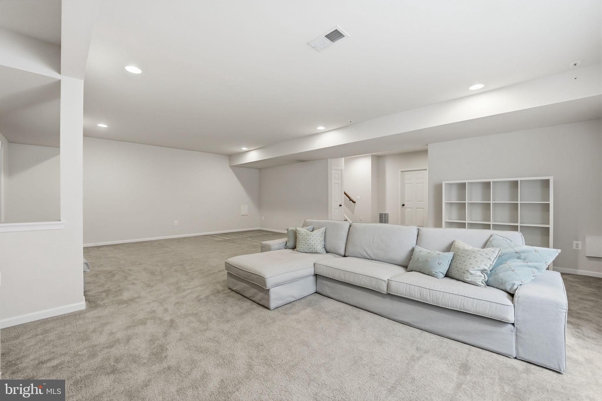 DOMINION VALLEY COUNTRY CLUB - Residential