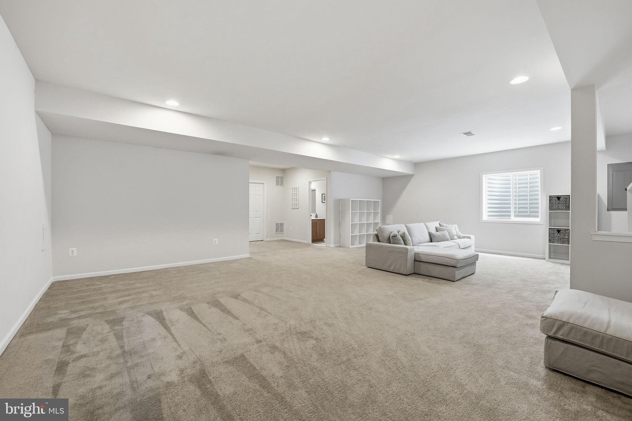 DOMINION VALLEY COUNTRY CLUB - Residential
