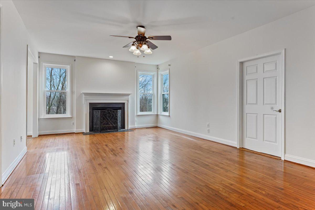 VALLEYBROOKE CHASE - Residential