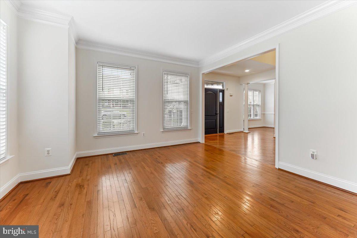 VALLEYBROOKE CHASE - Residential