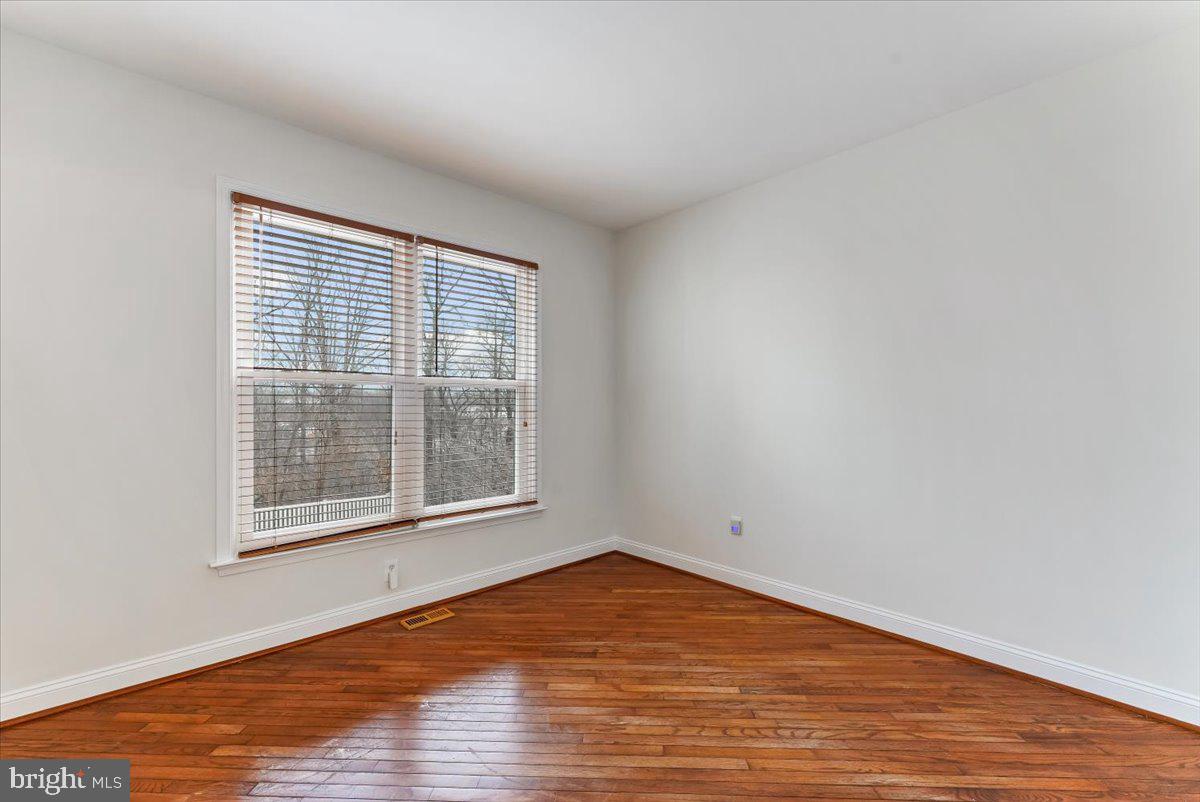 VALLEYBROOKE CHASE - Residential