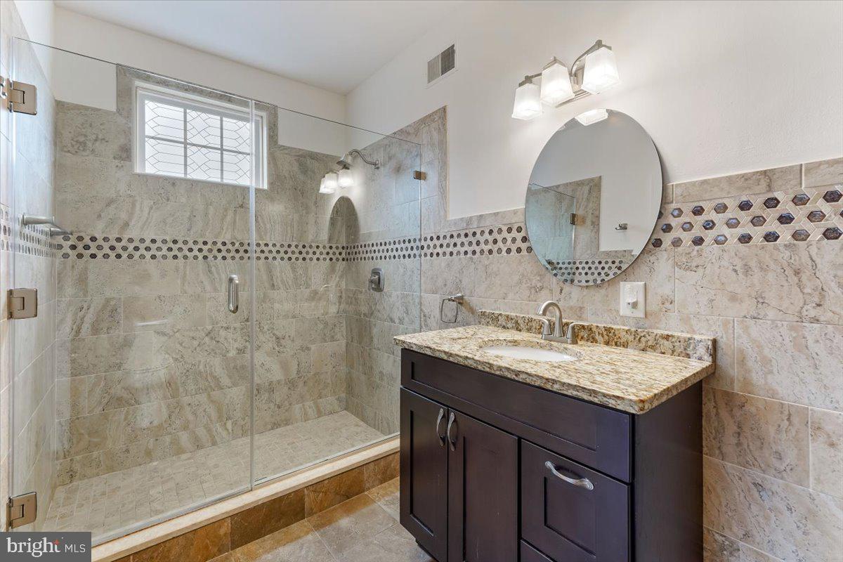 VALLEYBROOKE CHASE - Residential
