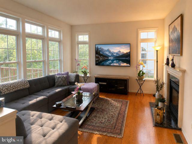 WOODBRIDGE FALLS - Residential