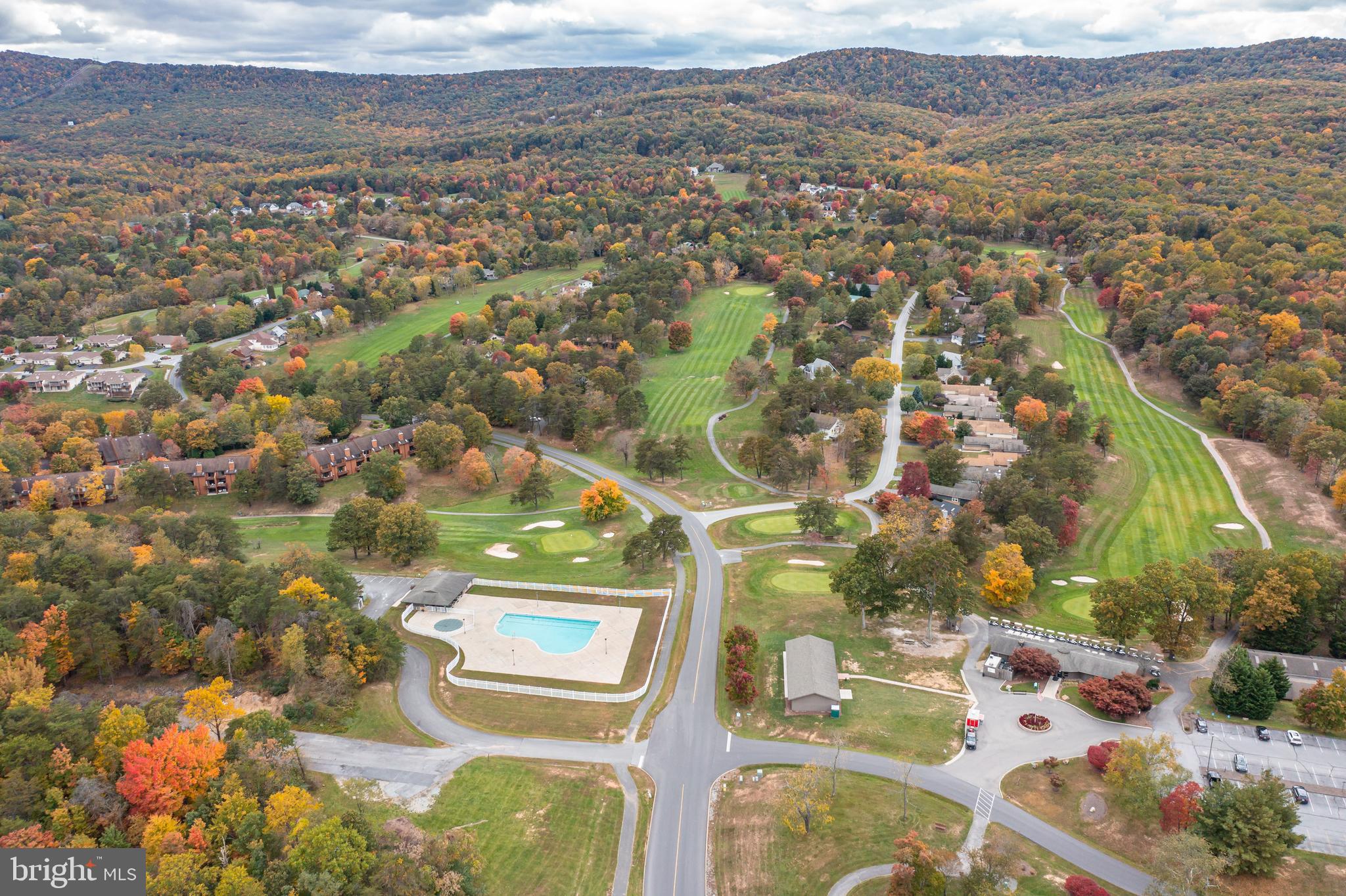 THE WOODS RESORT - Residential