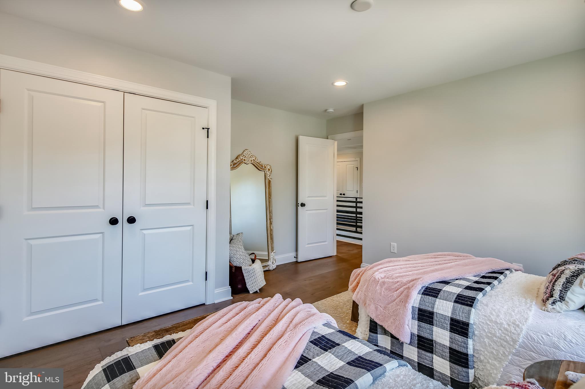 BRADDOCK HEIGHTS - Residential