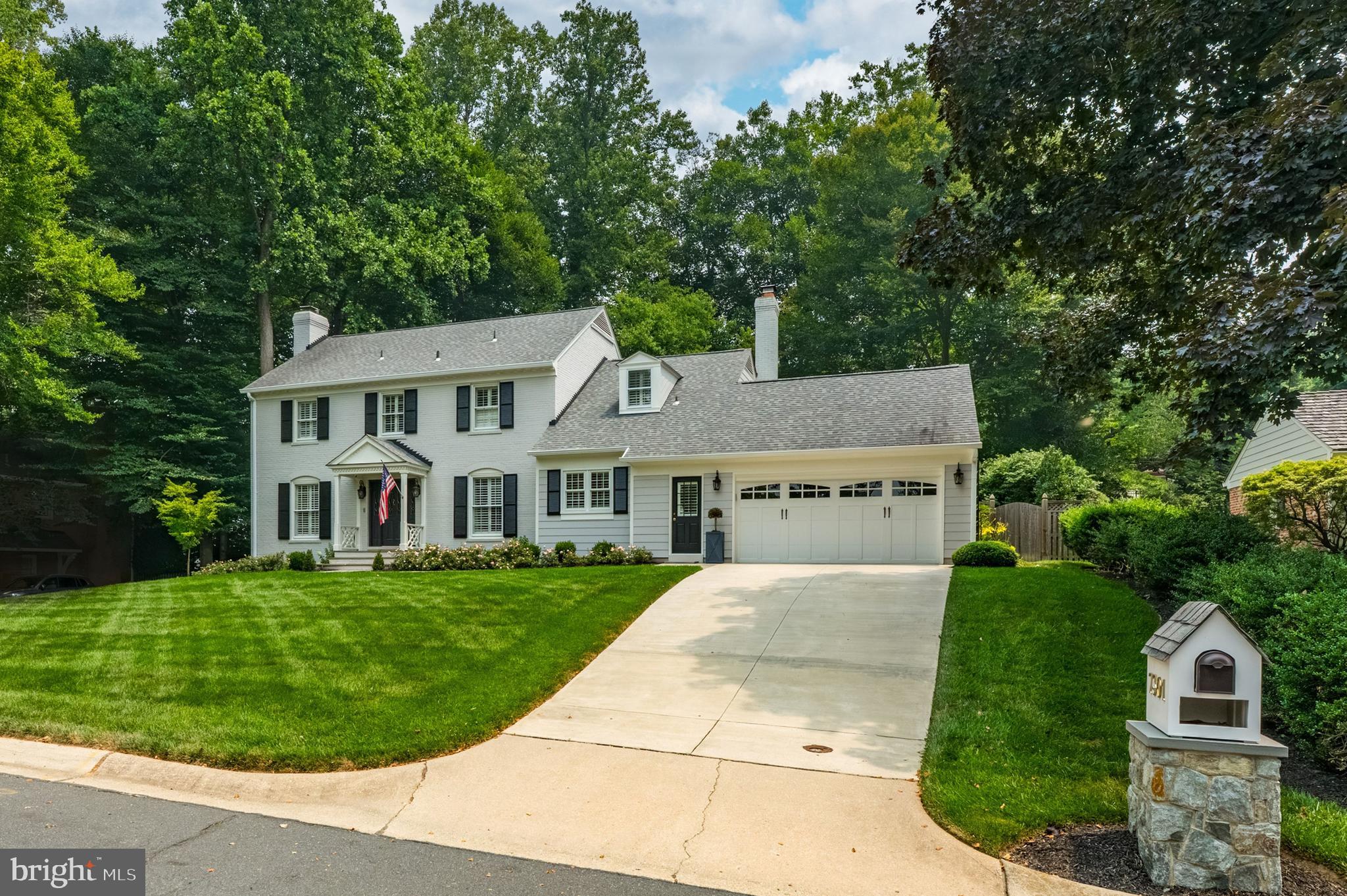 RIVER FALLS - Residential