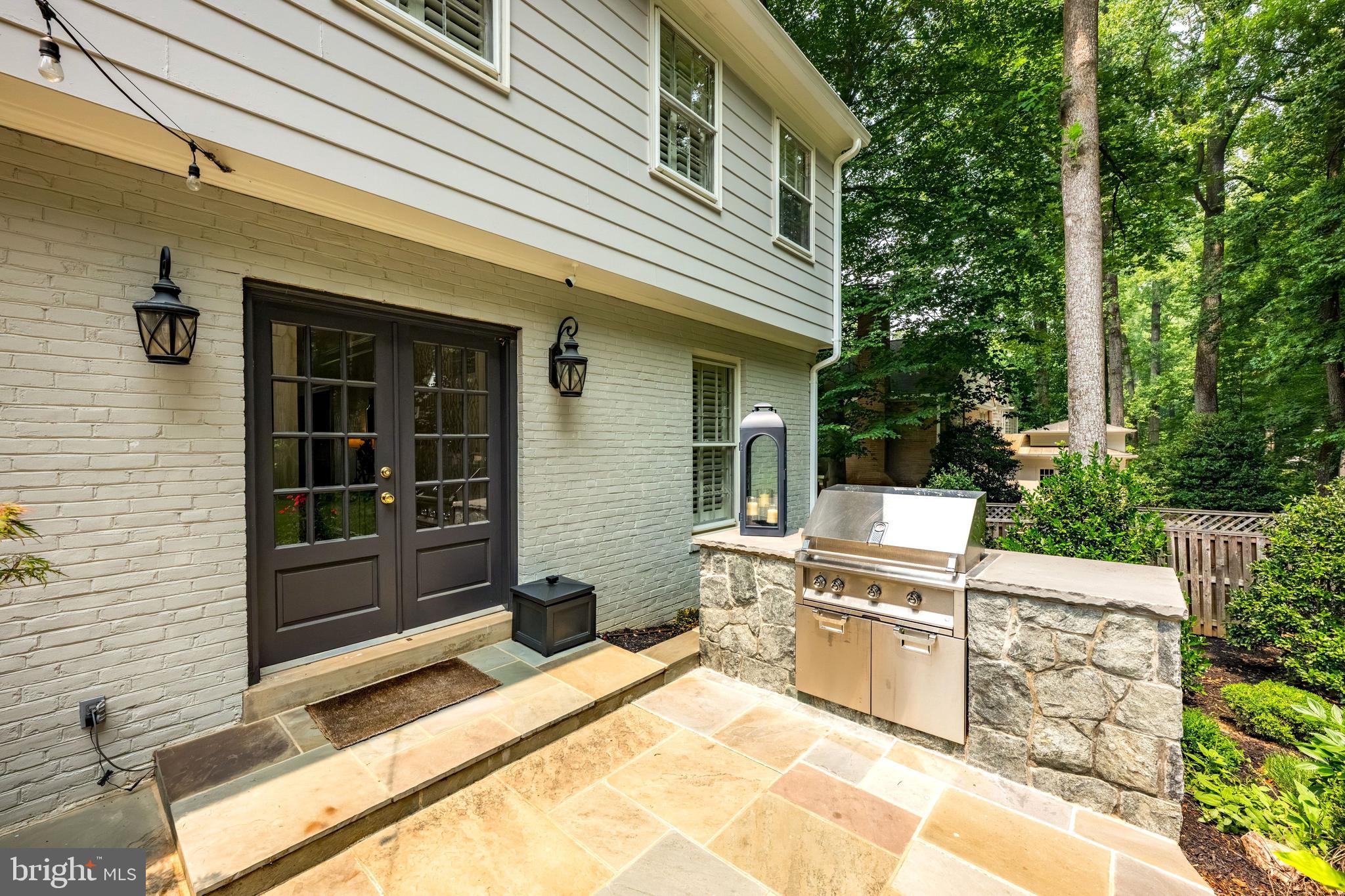 RIVER FALLS - Residential