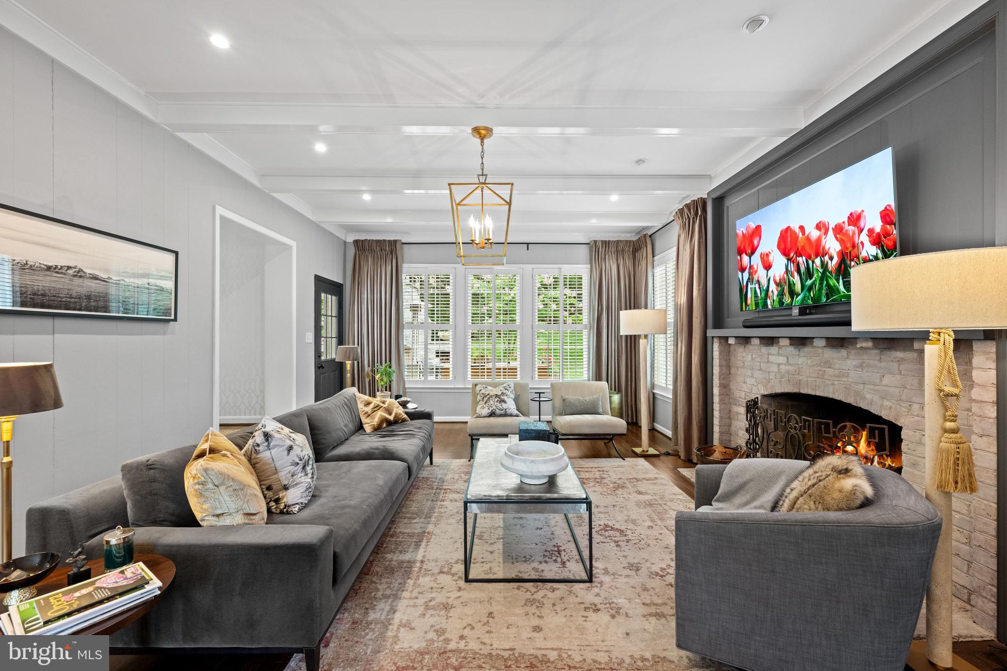 RIVER FALLS - Residential