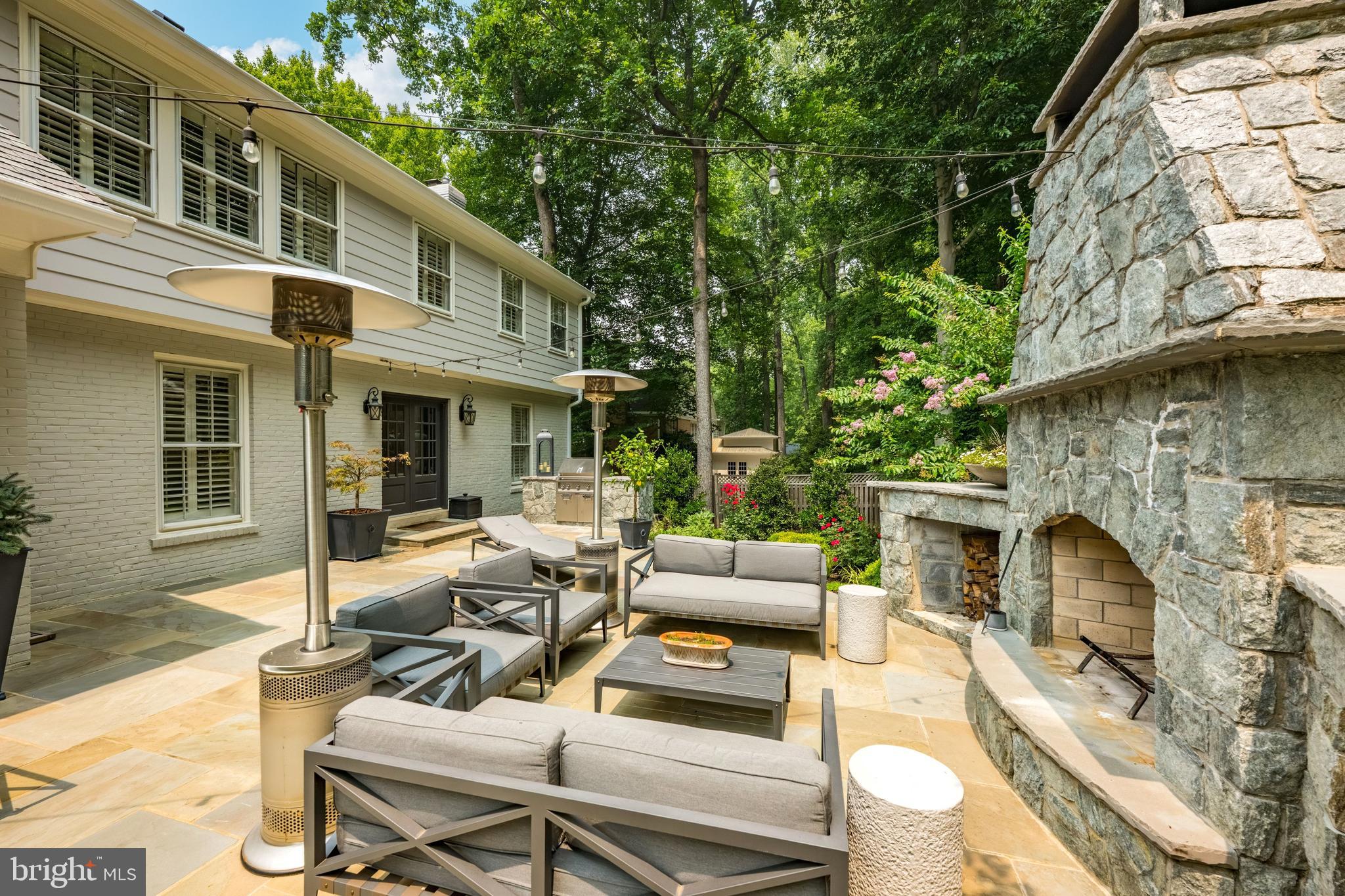 RIVER FALLS - Residential