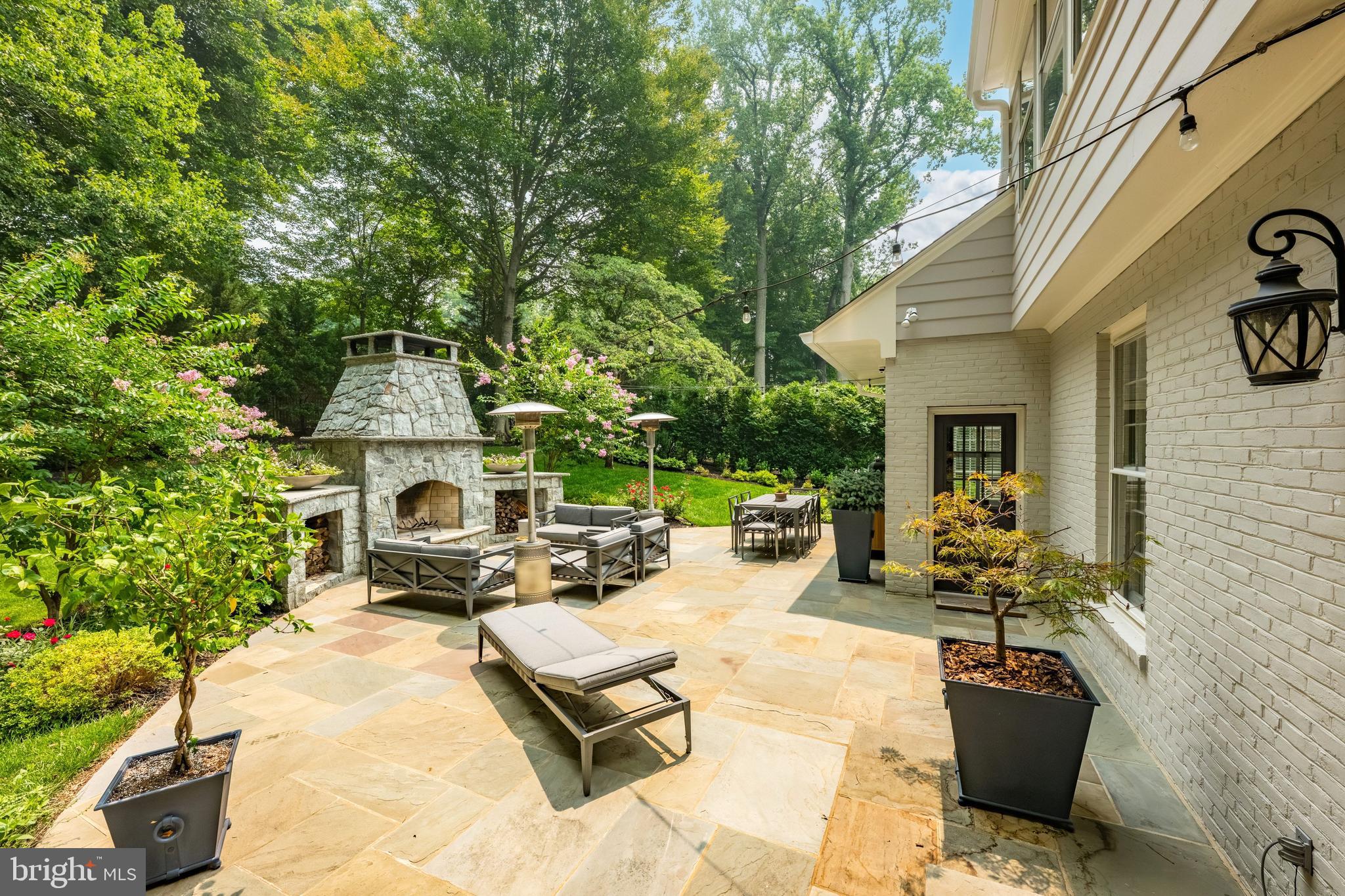 RIVER FALLS - Residential