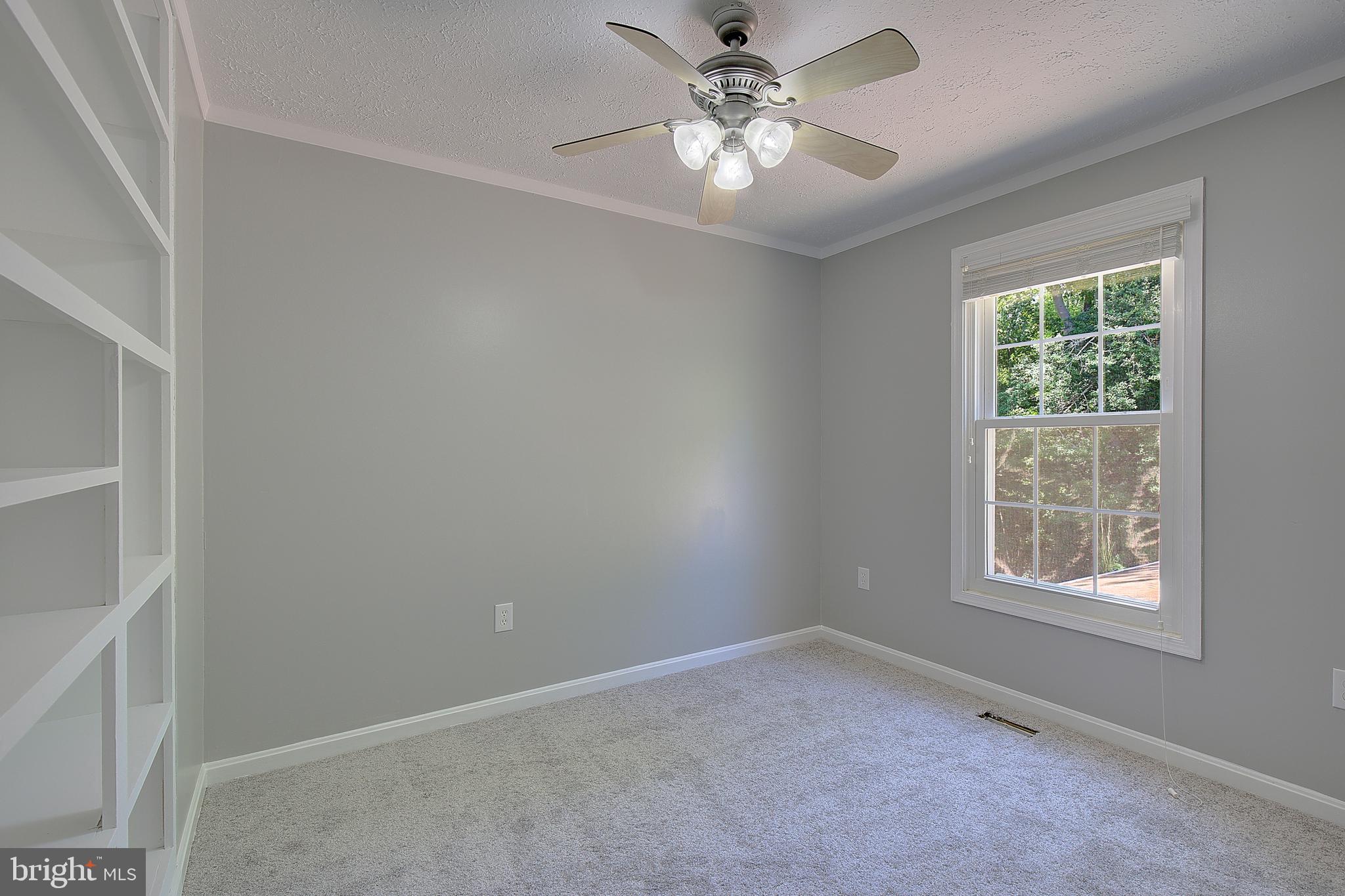 MATTINGLY AVE IND HEAD - Residential