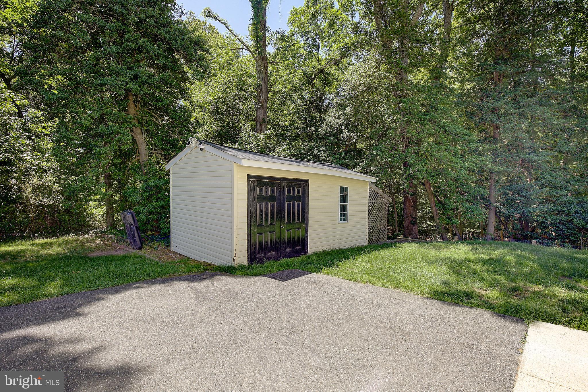 MATTINGLY AVE IND HEAD - Residential