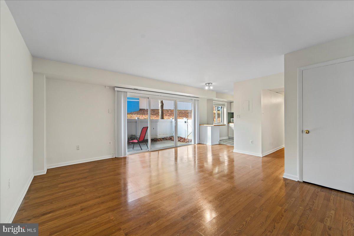 BOLLING BROOK - Residential Lease