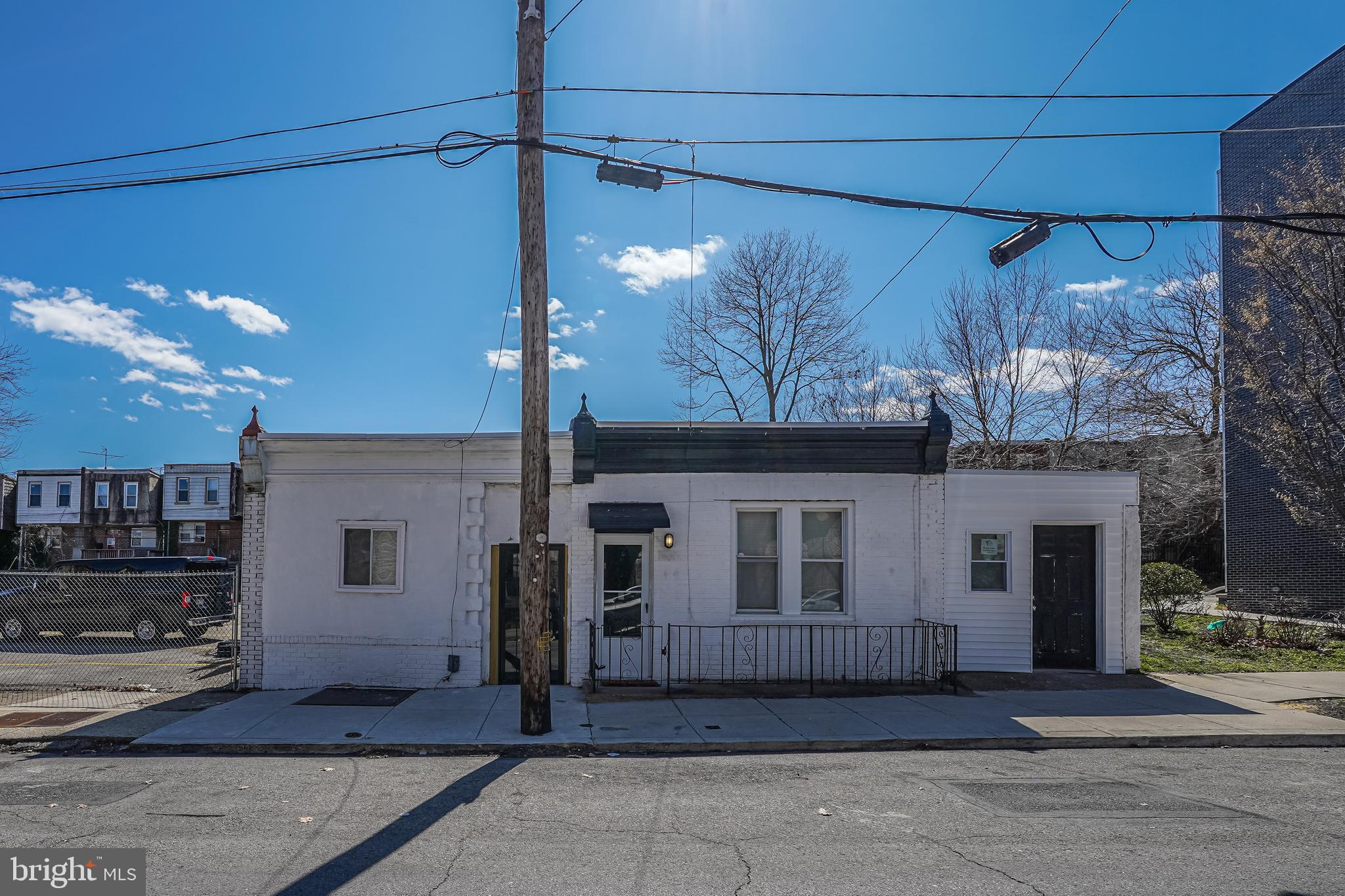 WEST OAK LANE - Residential