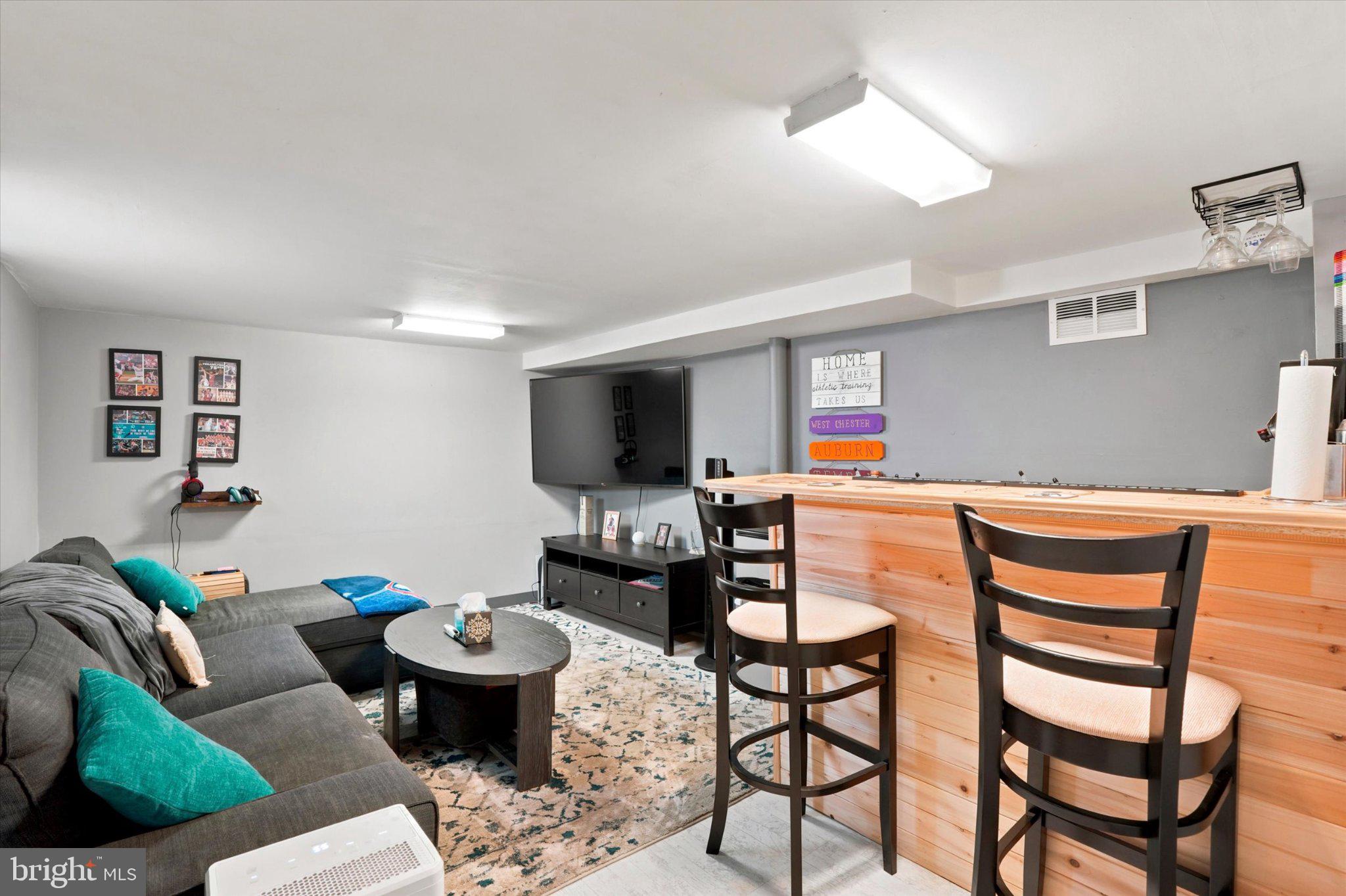 ROSLYN - Residential