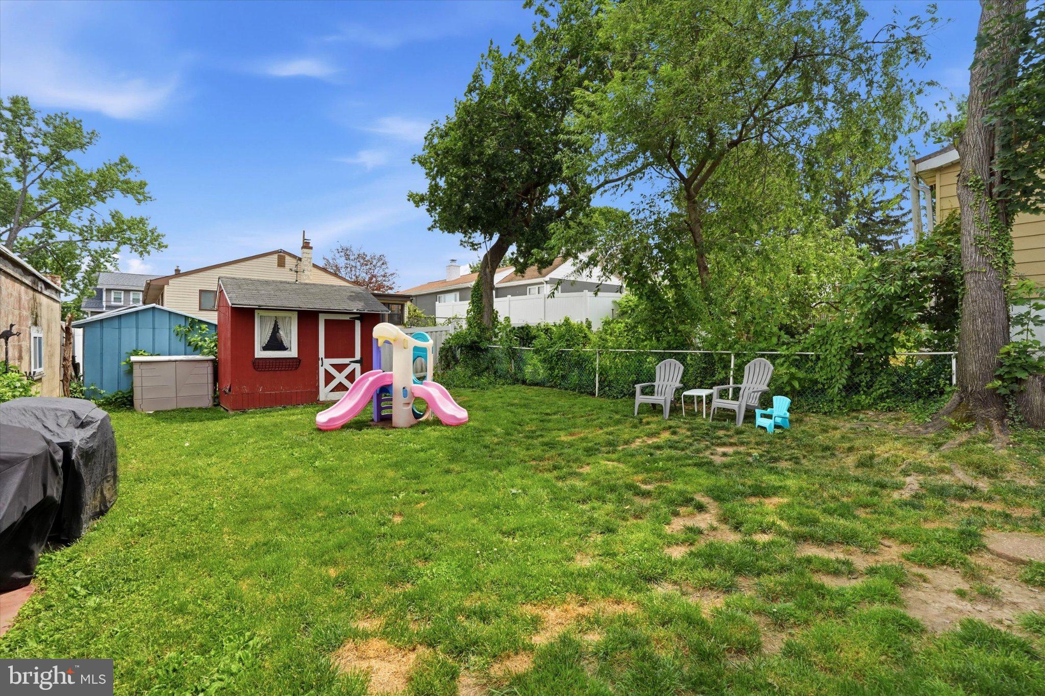 ROSLYN - Residential