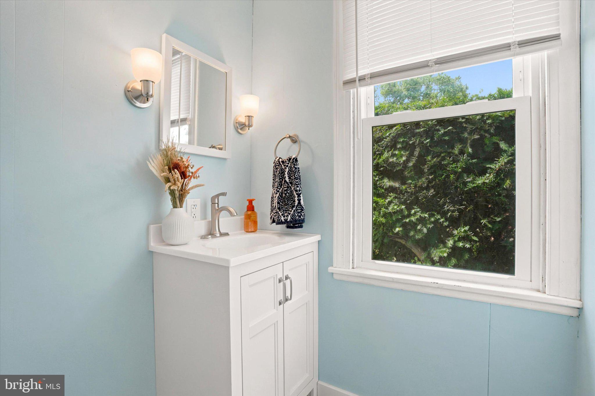 ROSLYN - Residential