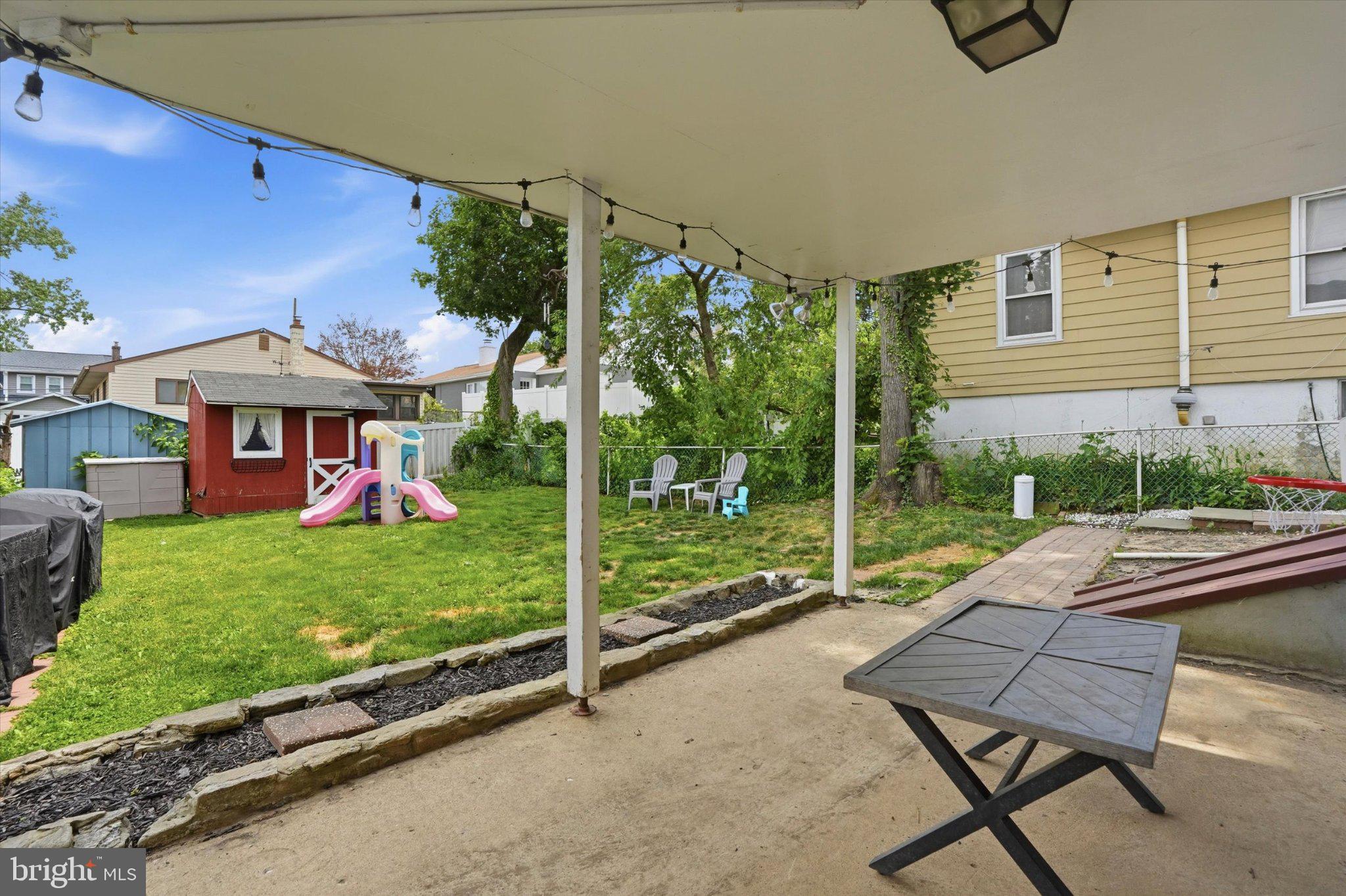 ROSLYN - Residential