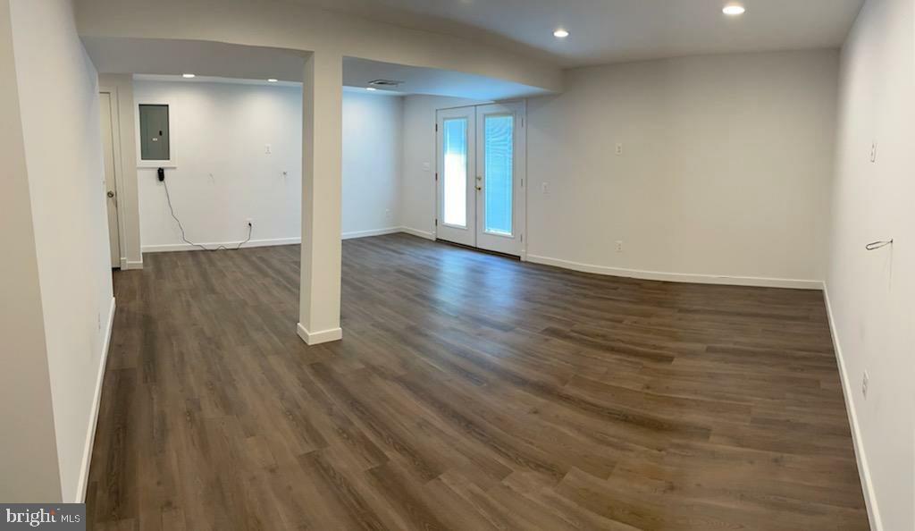 BONNIEMILL ACRES - Residential Lease