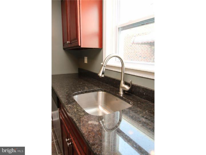 HOLME CIRCLE - Residential