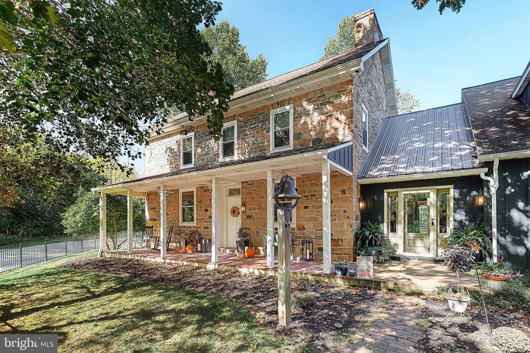 HUNTINGTON TOWNSHIP - Residential