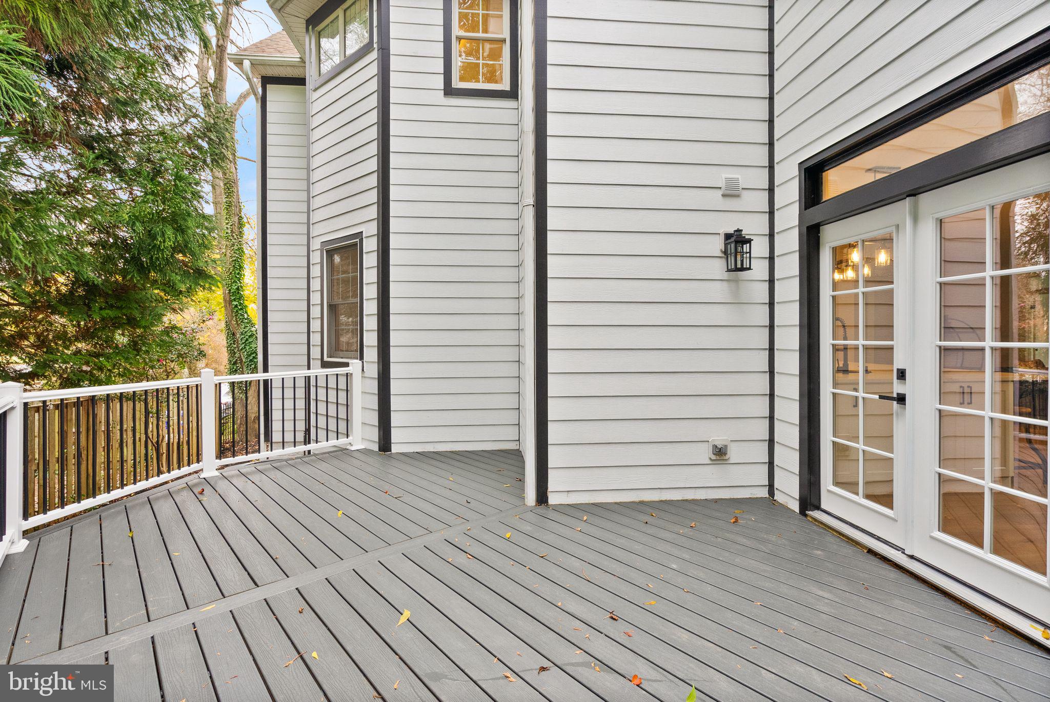 ROCK CREEK KNOLLS - Residential