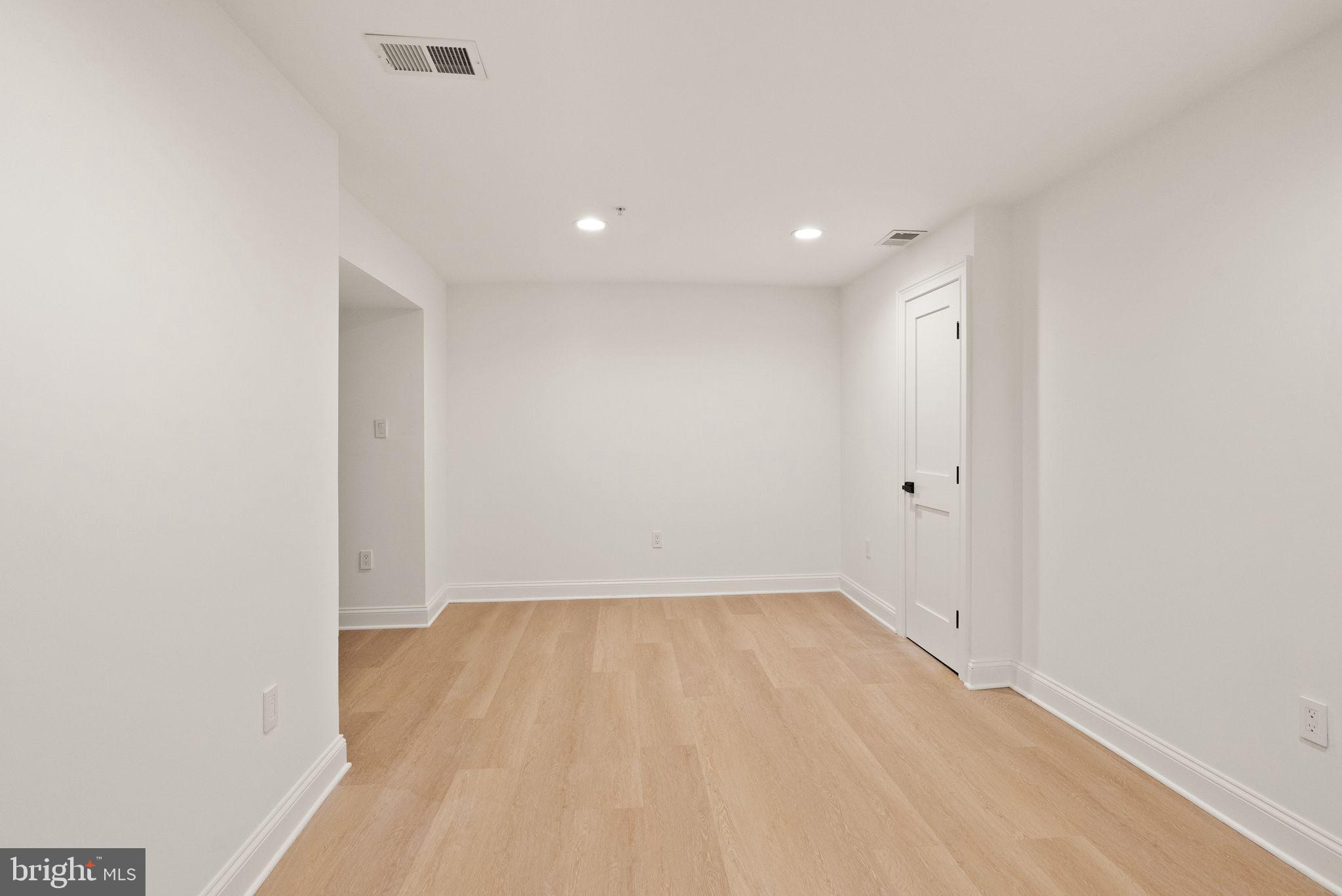 ROCK CREEK KNOLLS - Residential